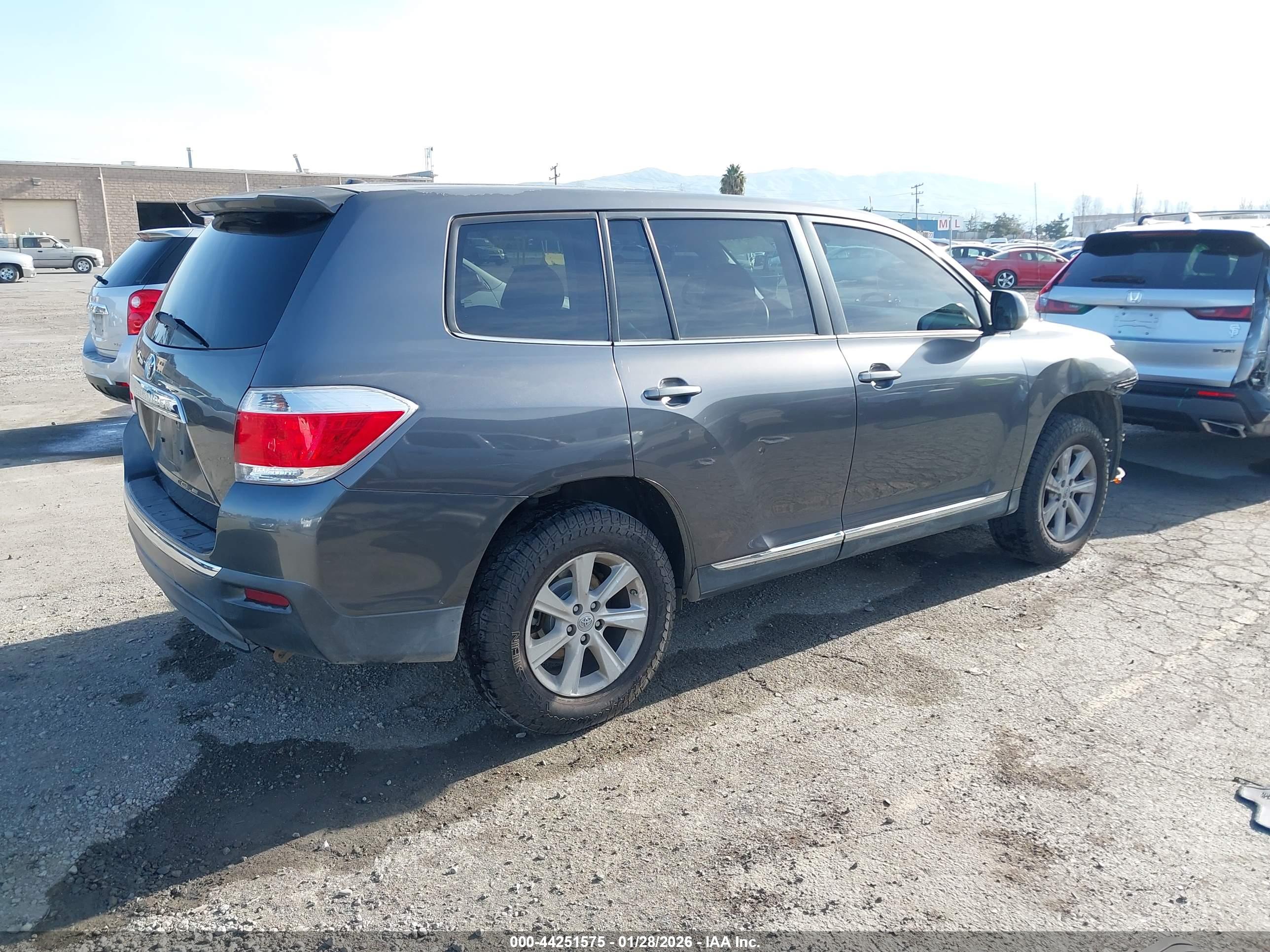 TOYOTA HIGHLANDER image 4