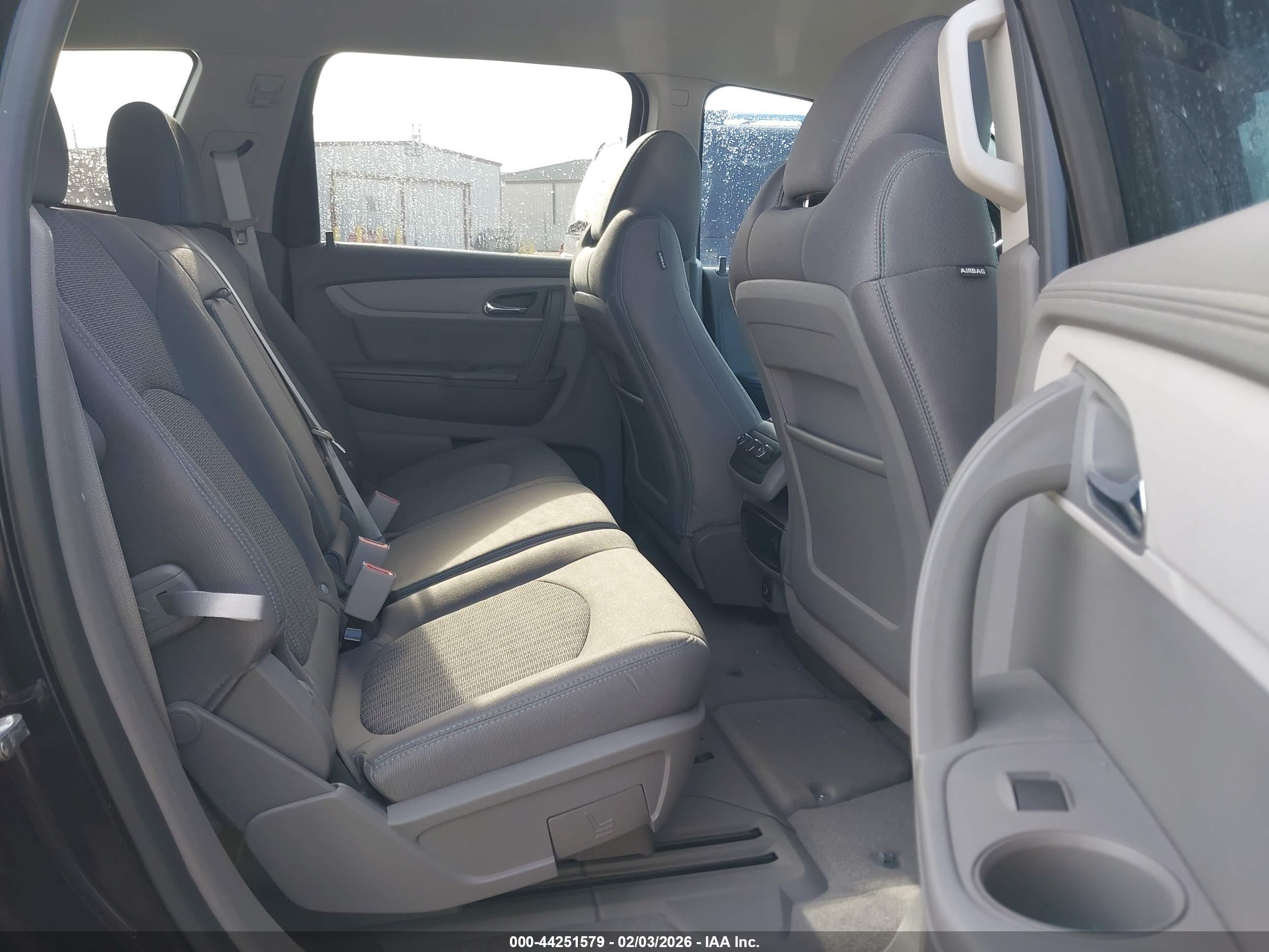 CHEVROLET TRAVERSE image 8
