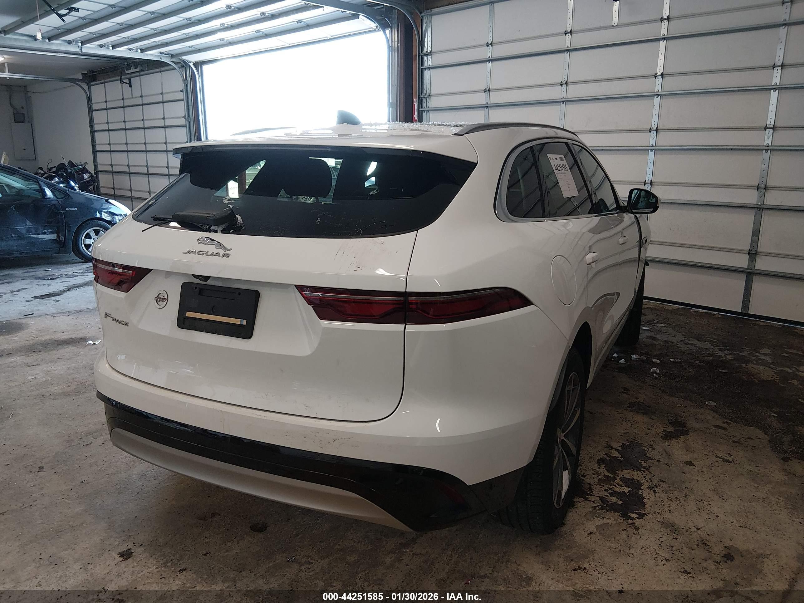 JAGUAR F-PACE image 4