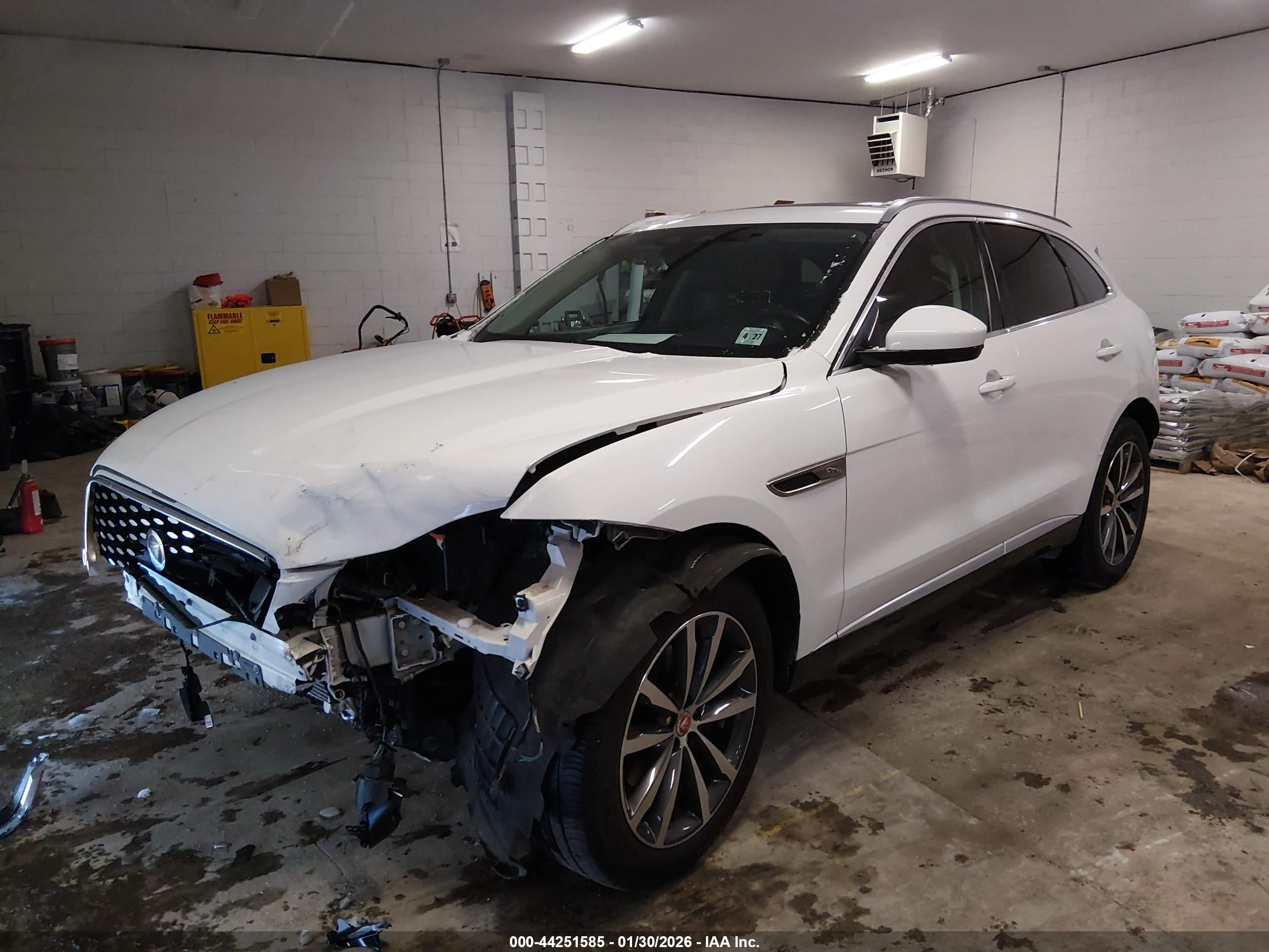 JAGUAR F-PACE image 6