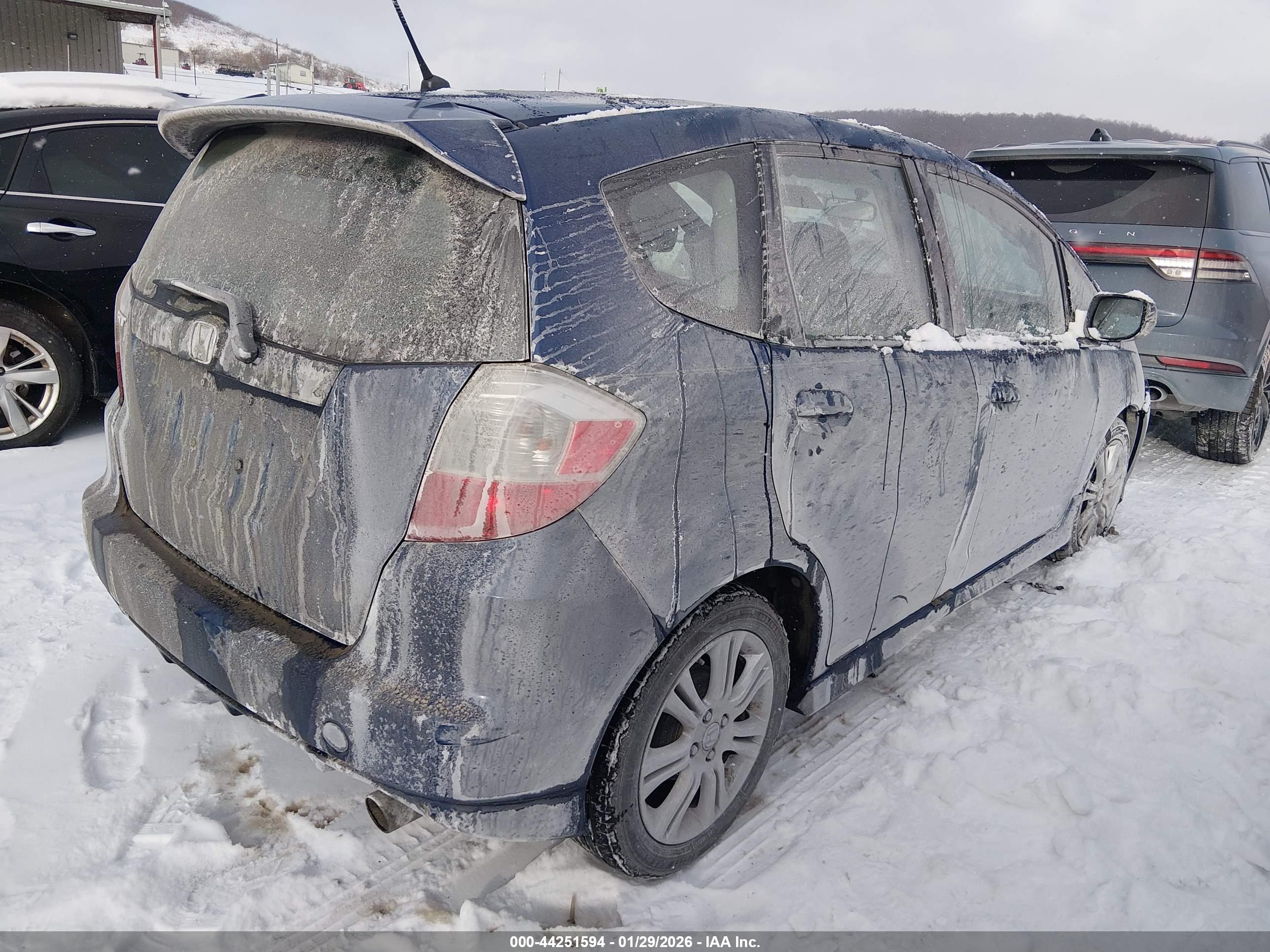 HONDA FIT image 4