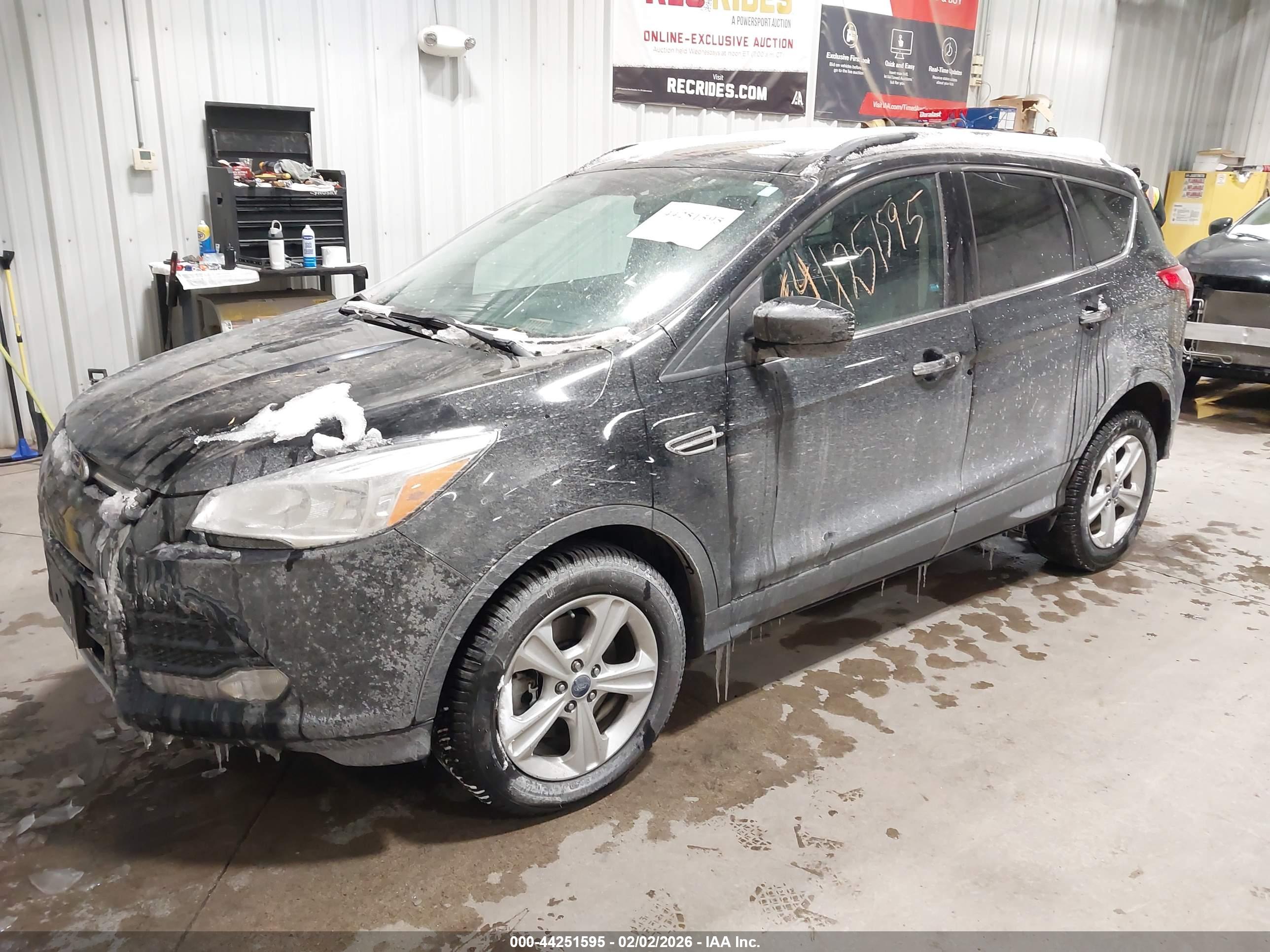 FORD ESCAPE image 2