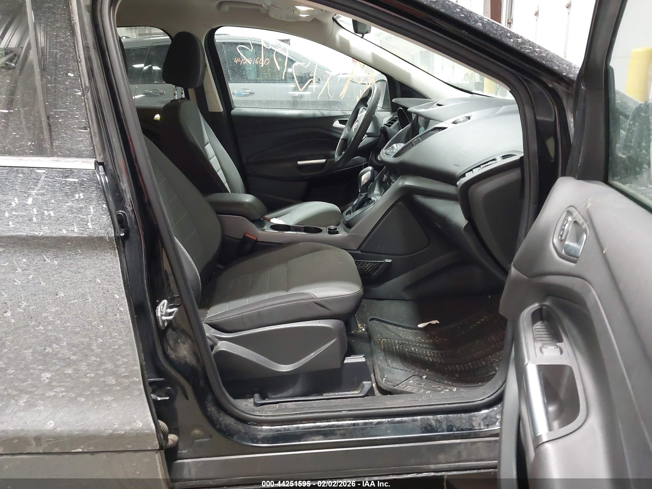 FORD ESCAPE image 5