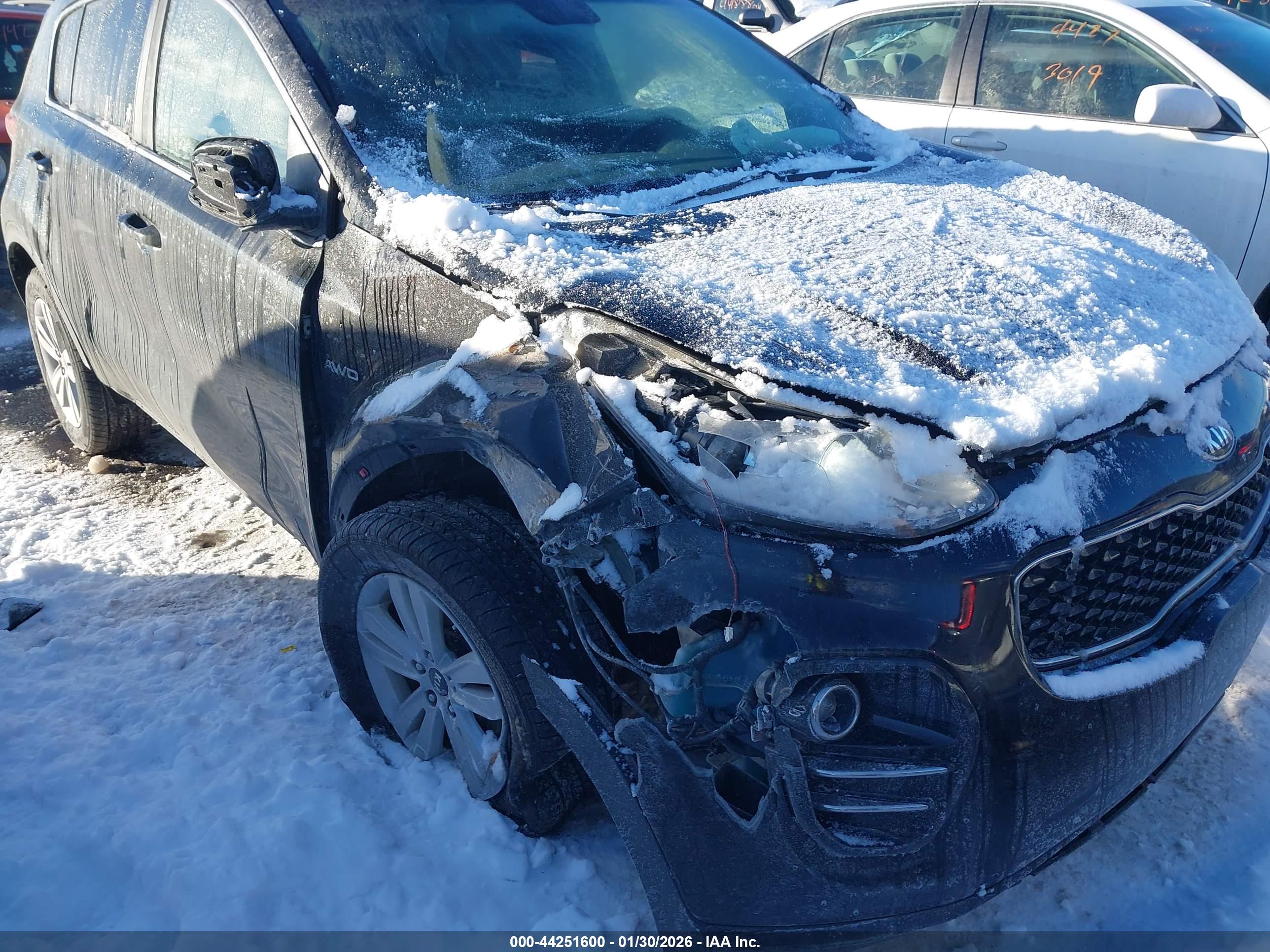 KIA SPORTAGE image 6