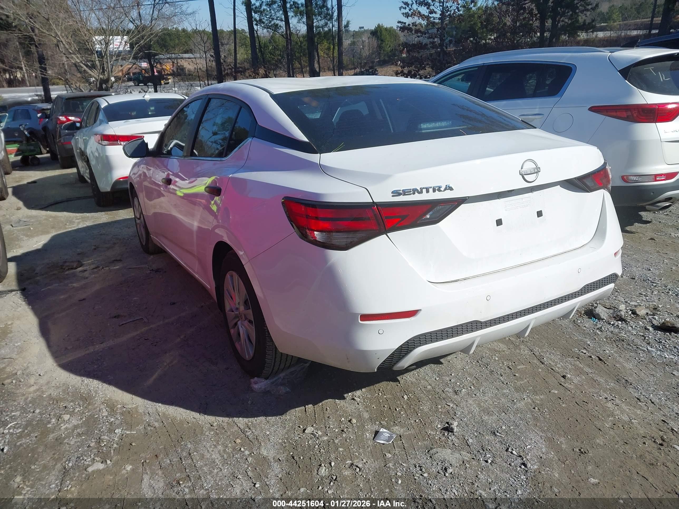 NISSAN SENTRA image 3