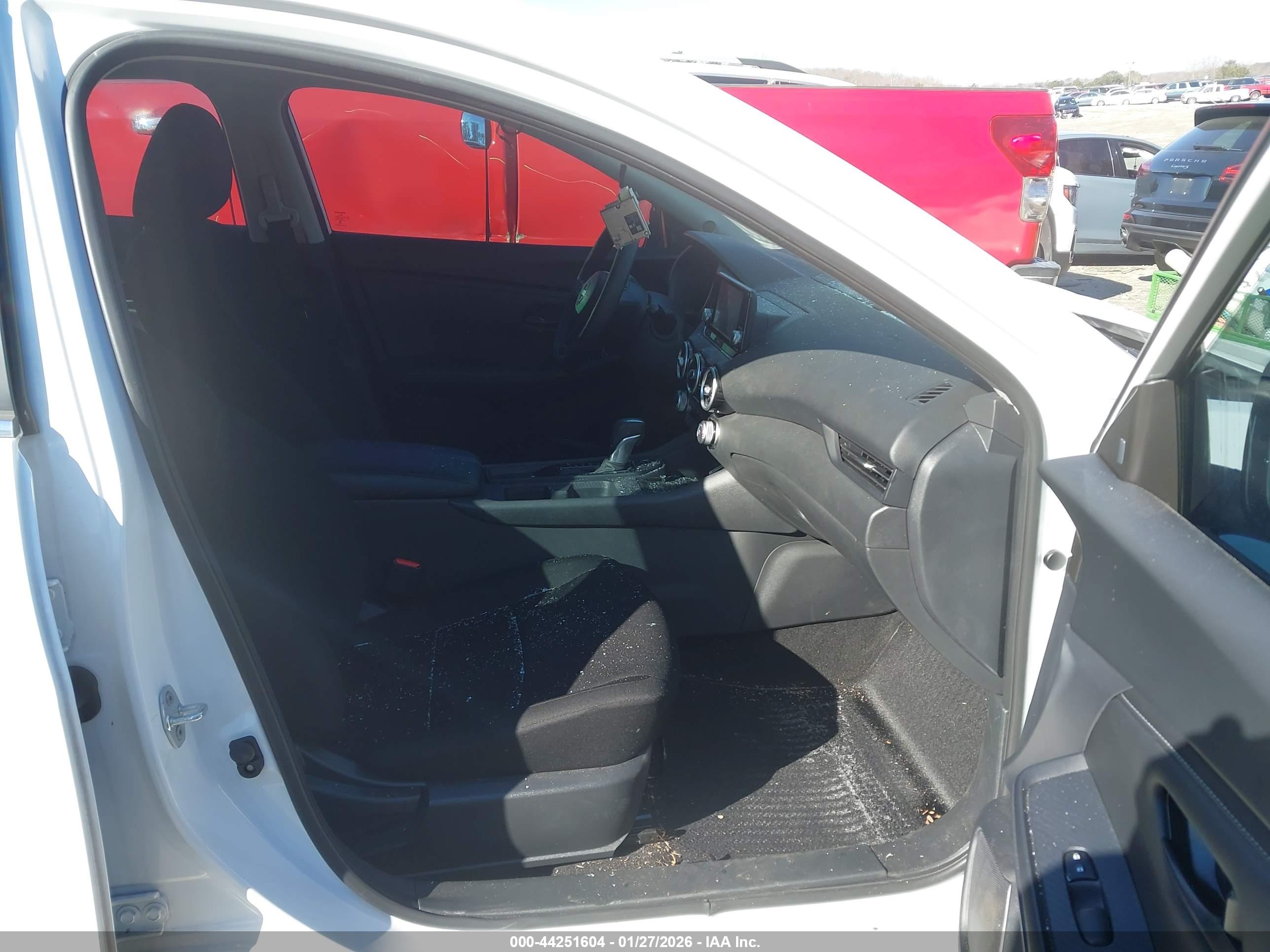 NISSAN SENTRA image 5