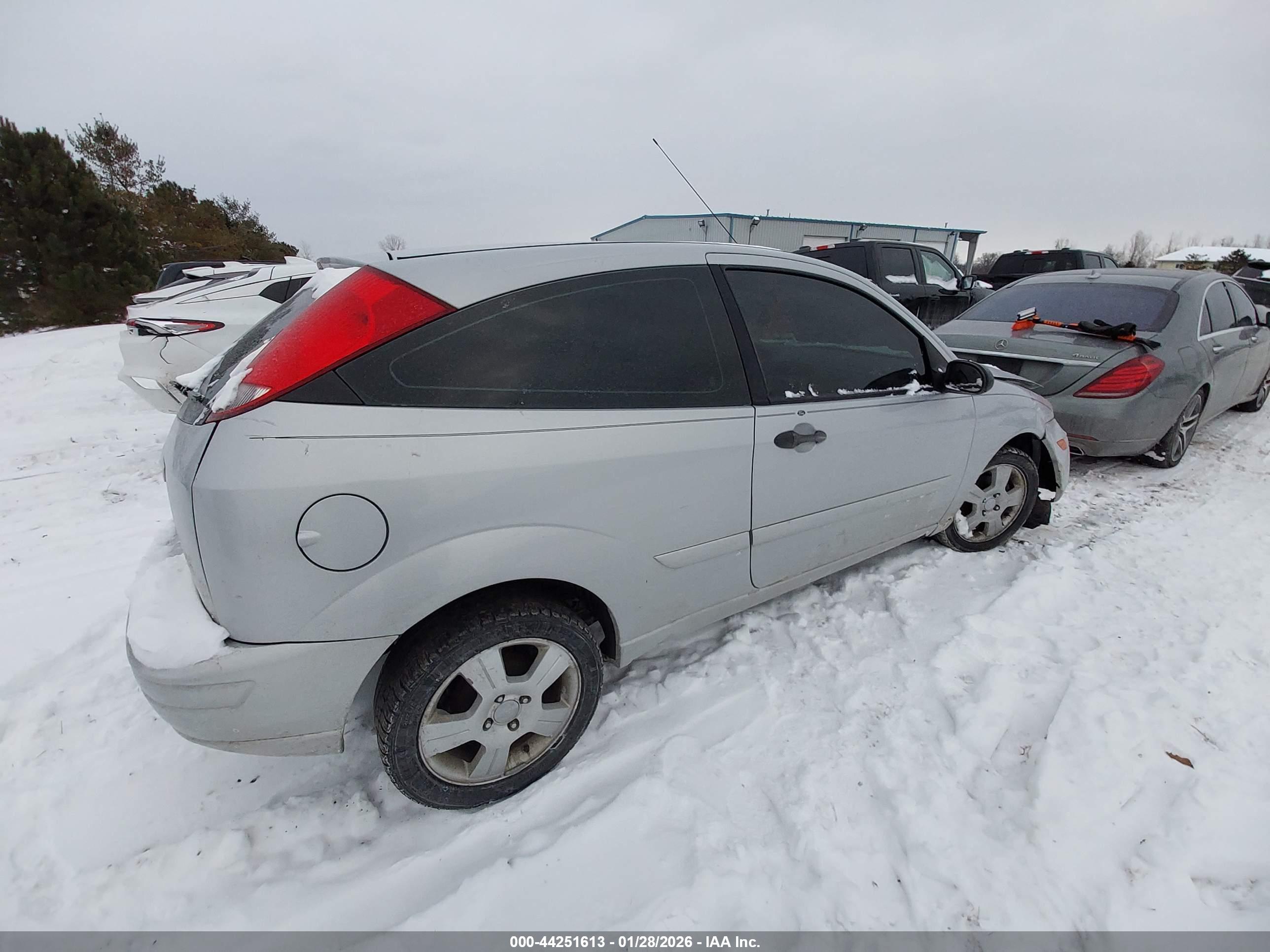 FORD FOCUS image 4