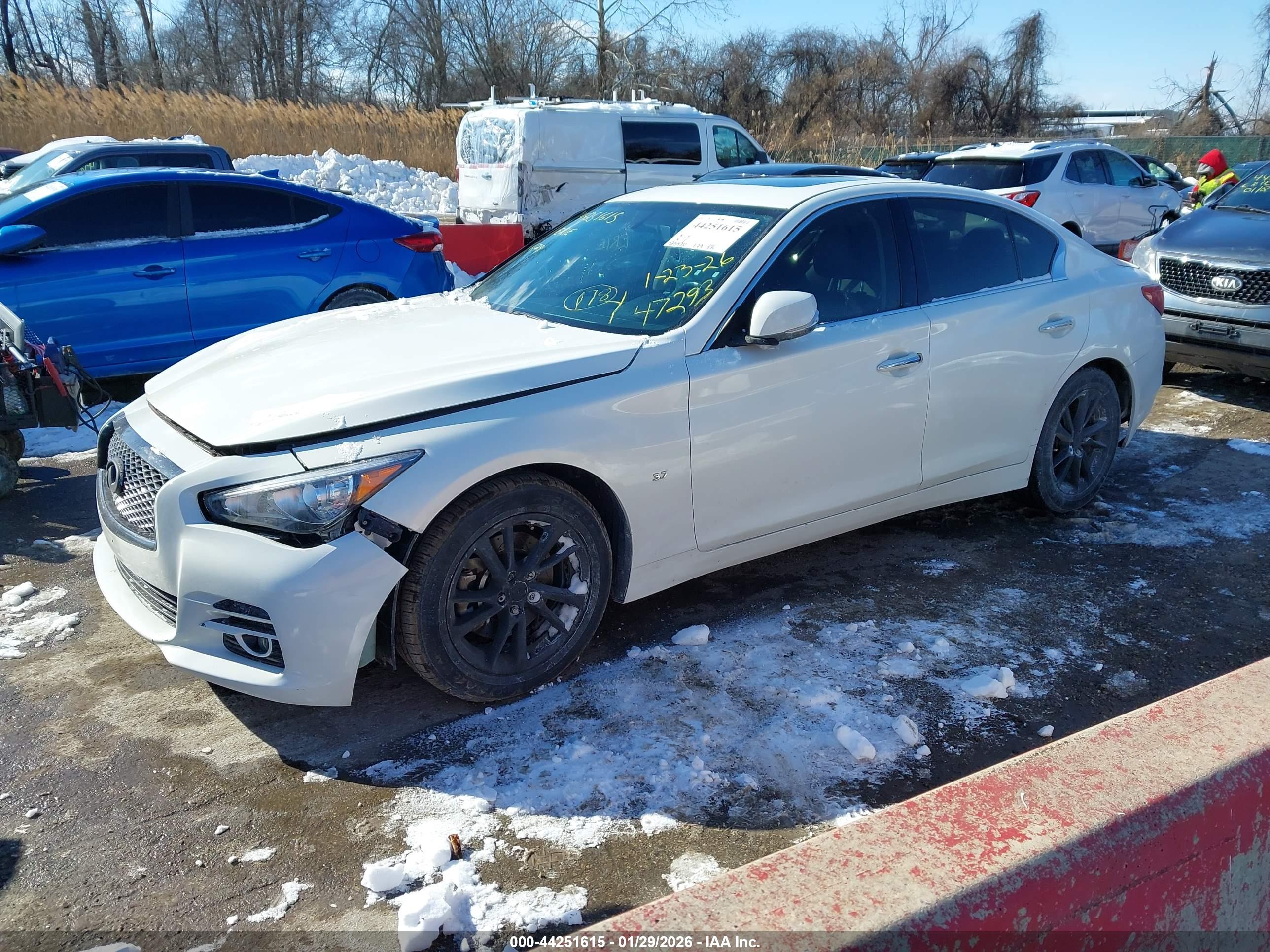 INFINITI Q50 image 2