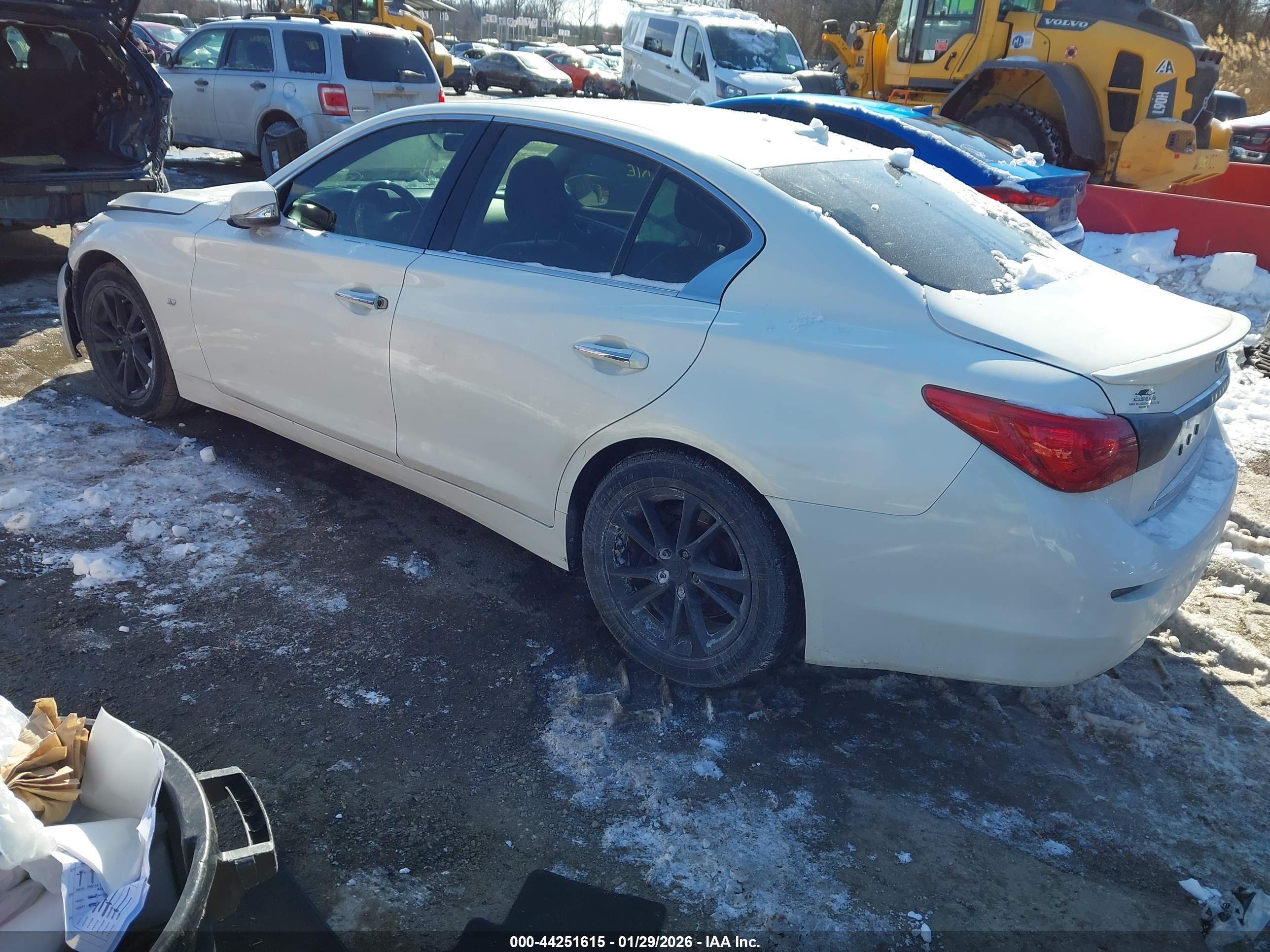 INFINITI Q50 image 3