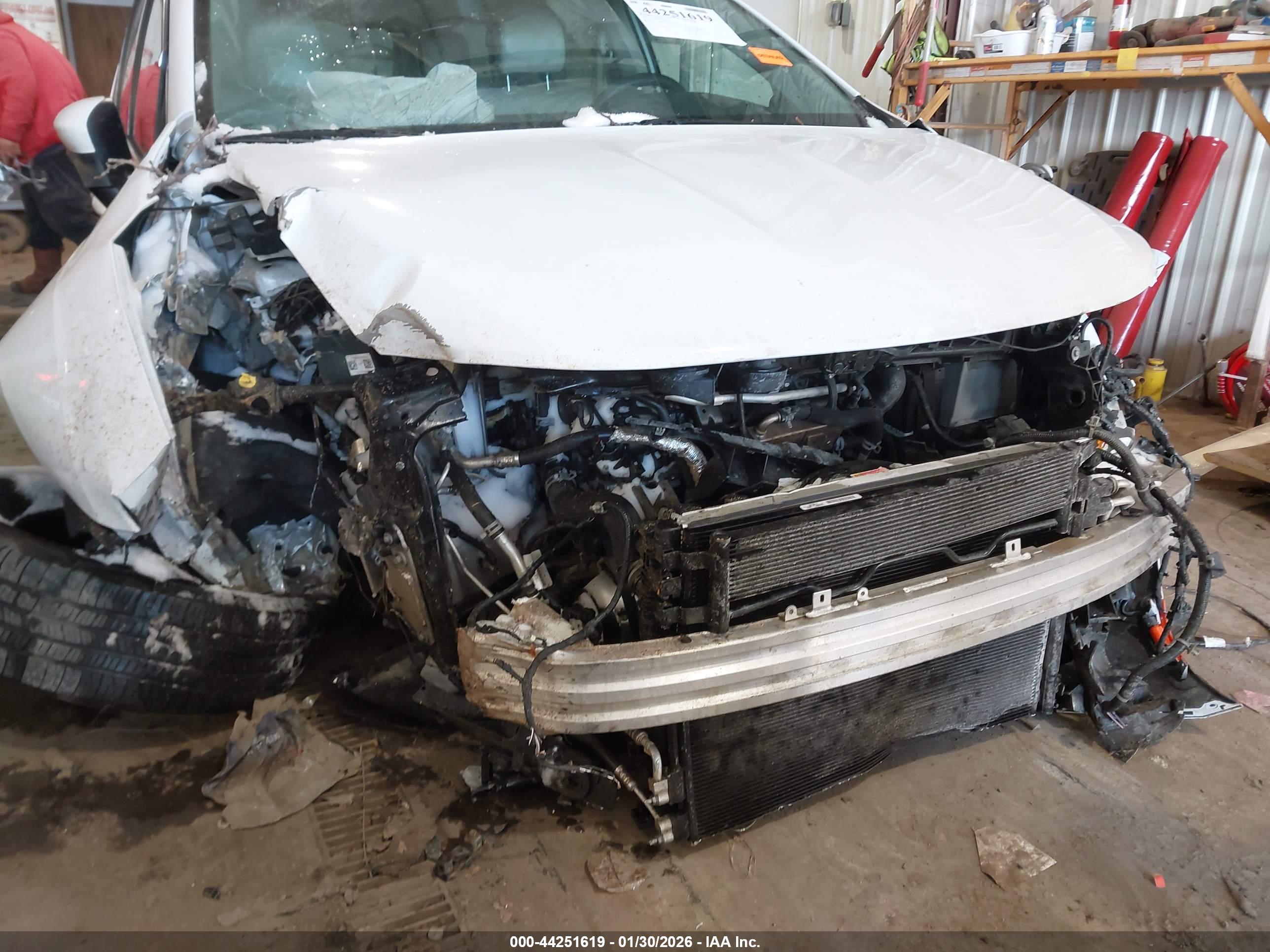 CHRYSLER VOYAGER image 6