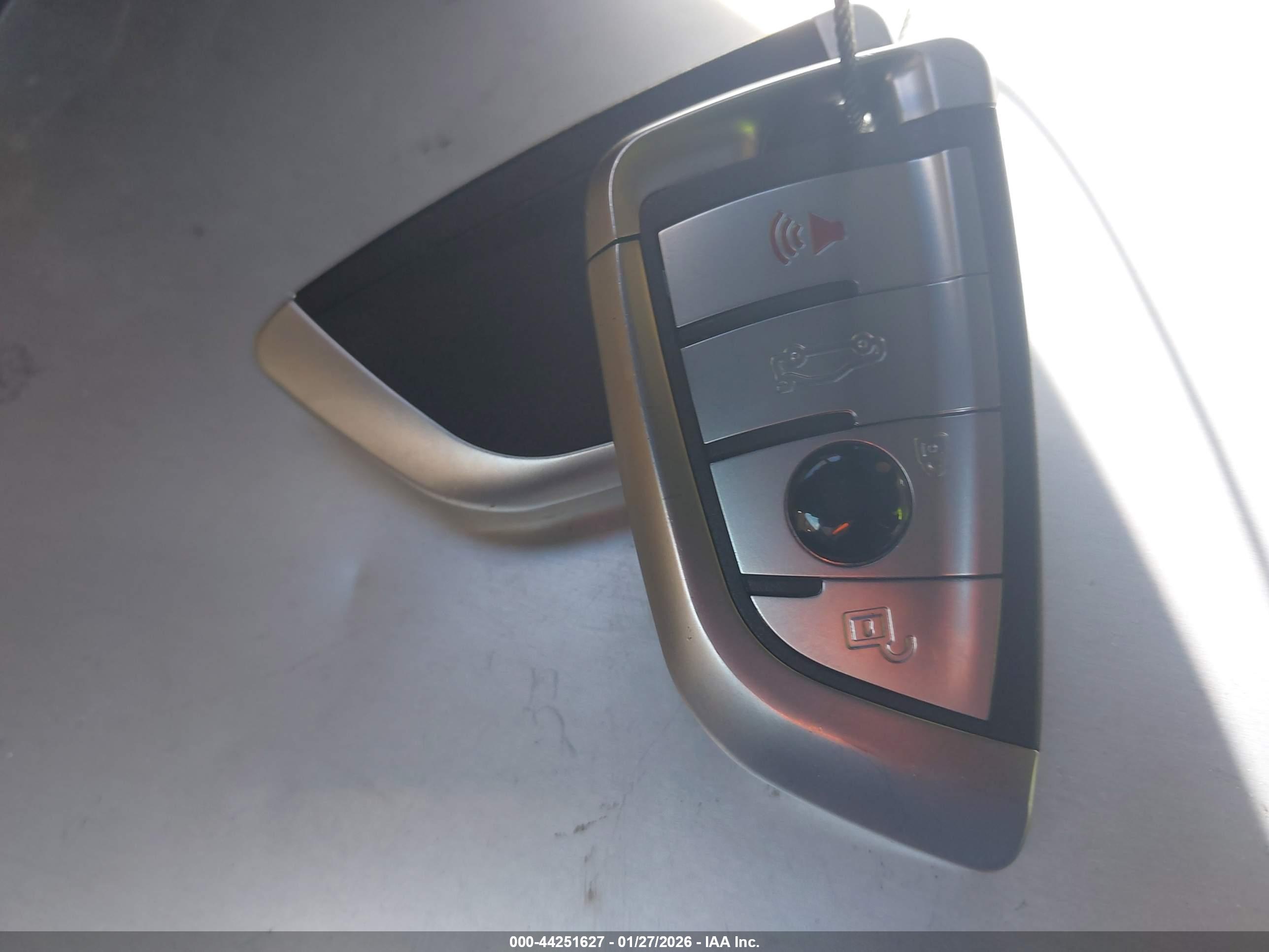 BMW 328I image 11