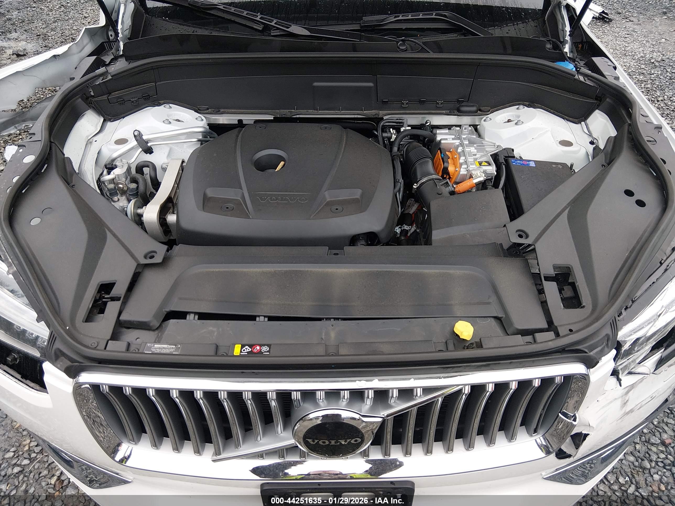 VOLVO XC90 image 10
