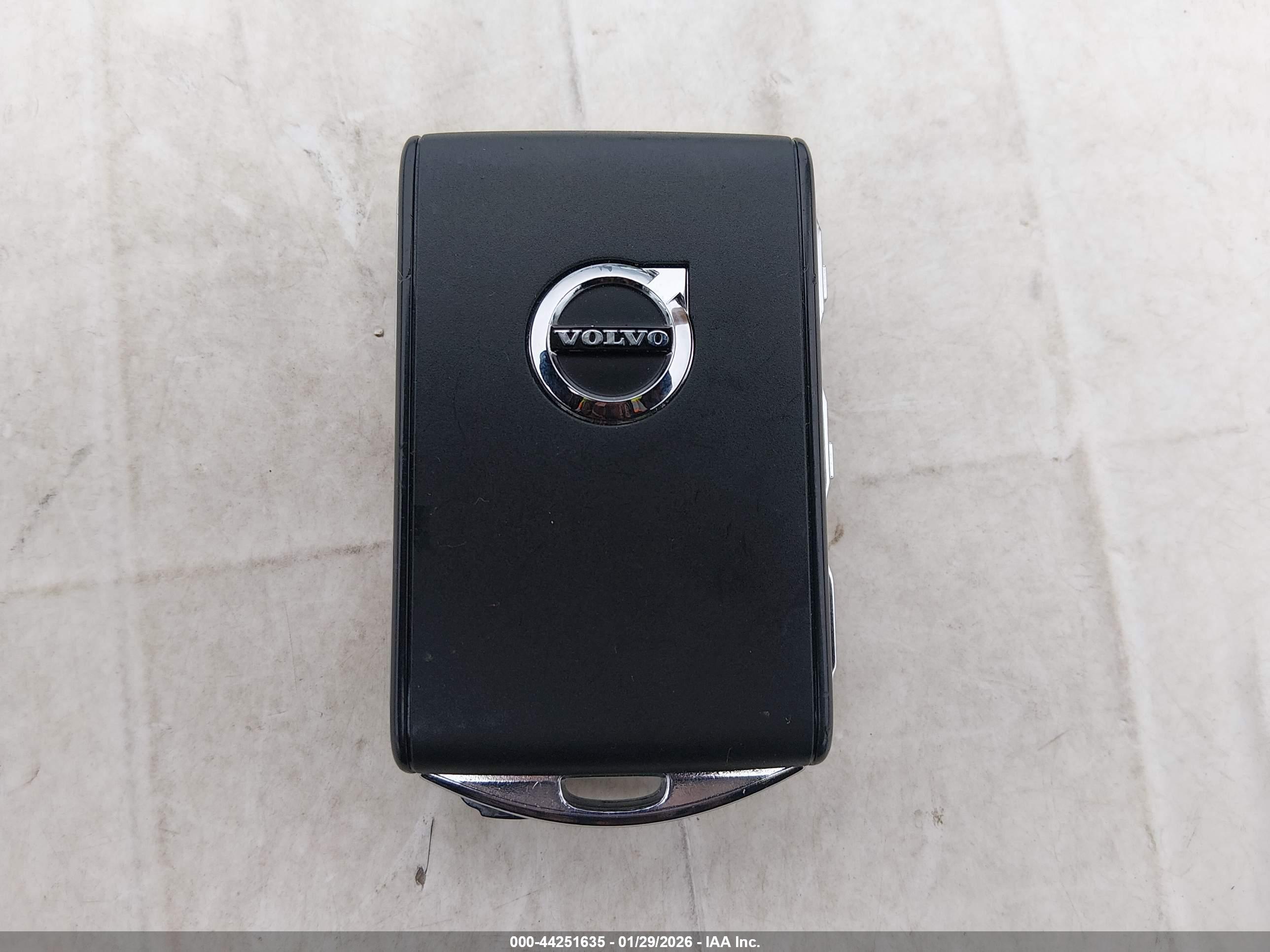 VOLVO XC90 image 11