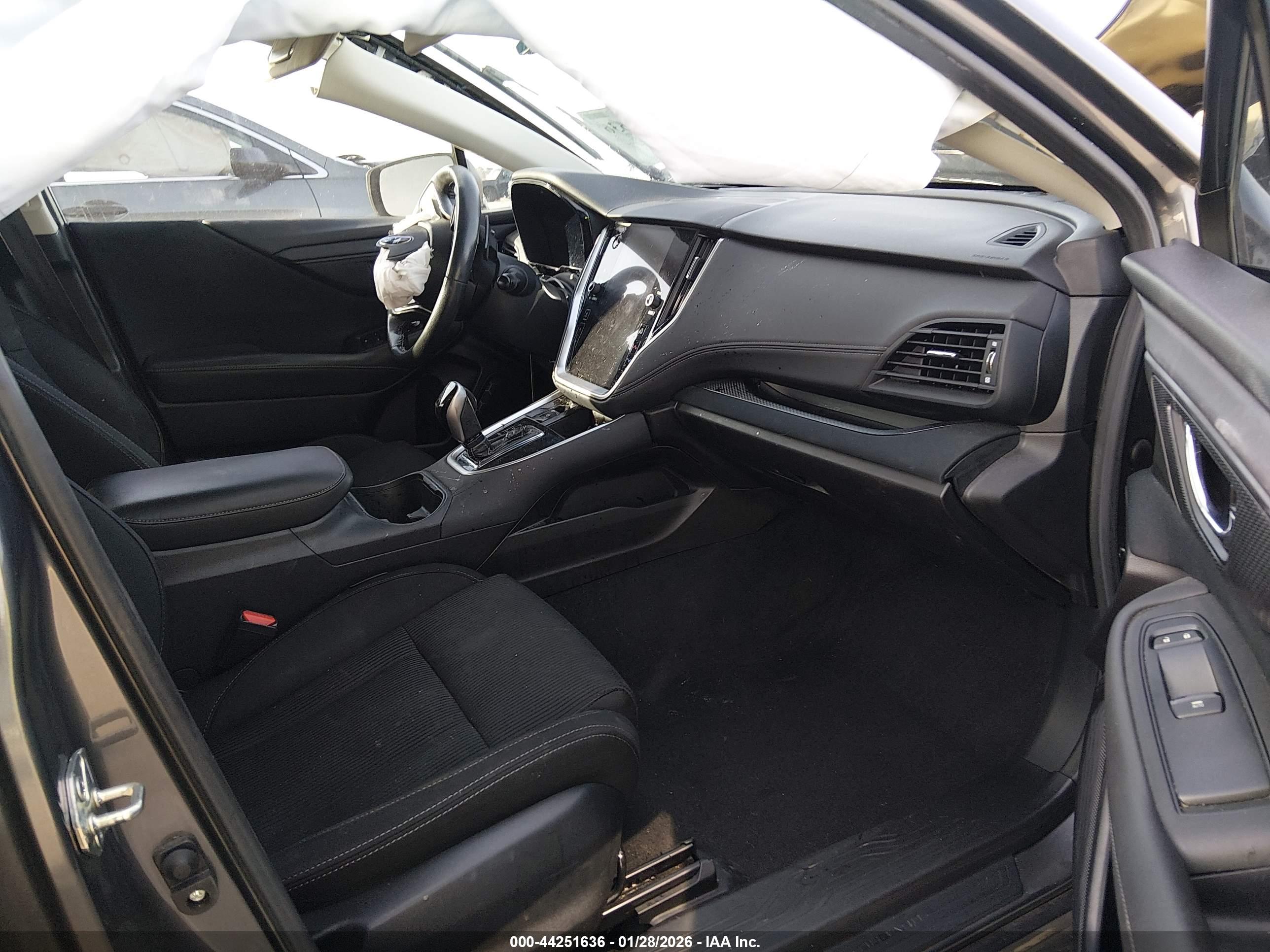 SUBARU LEGACY image 5