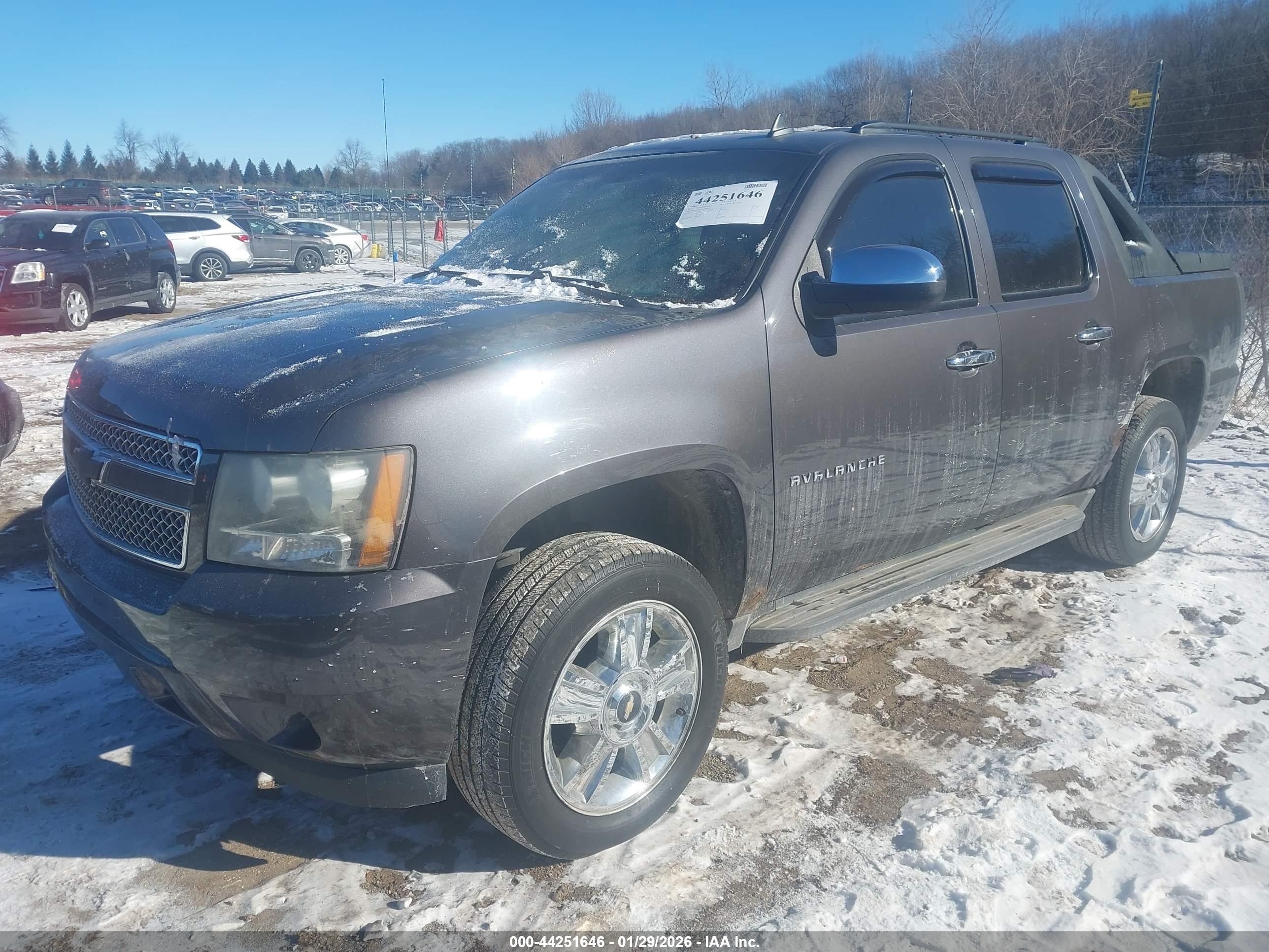 CHEVROLET AVALANCHE image 2