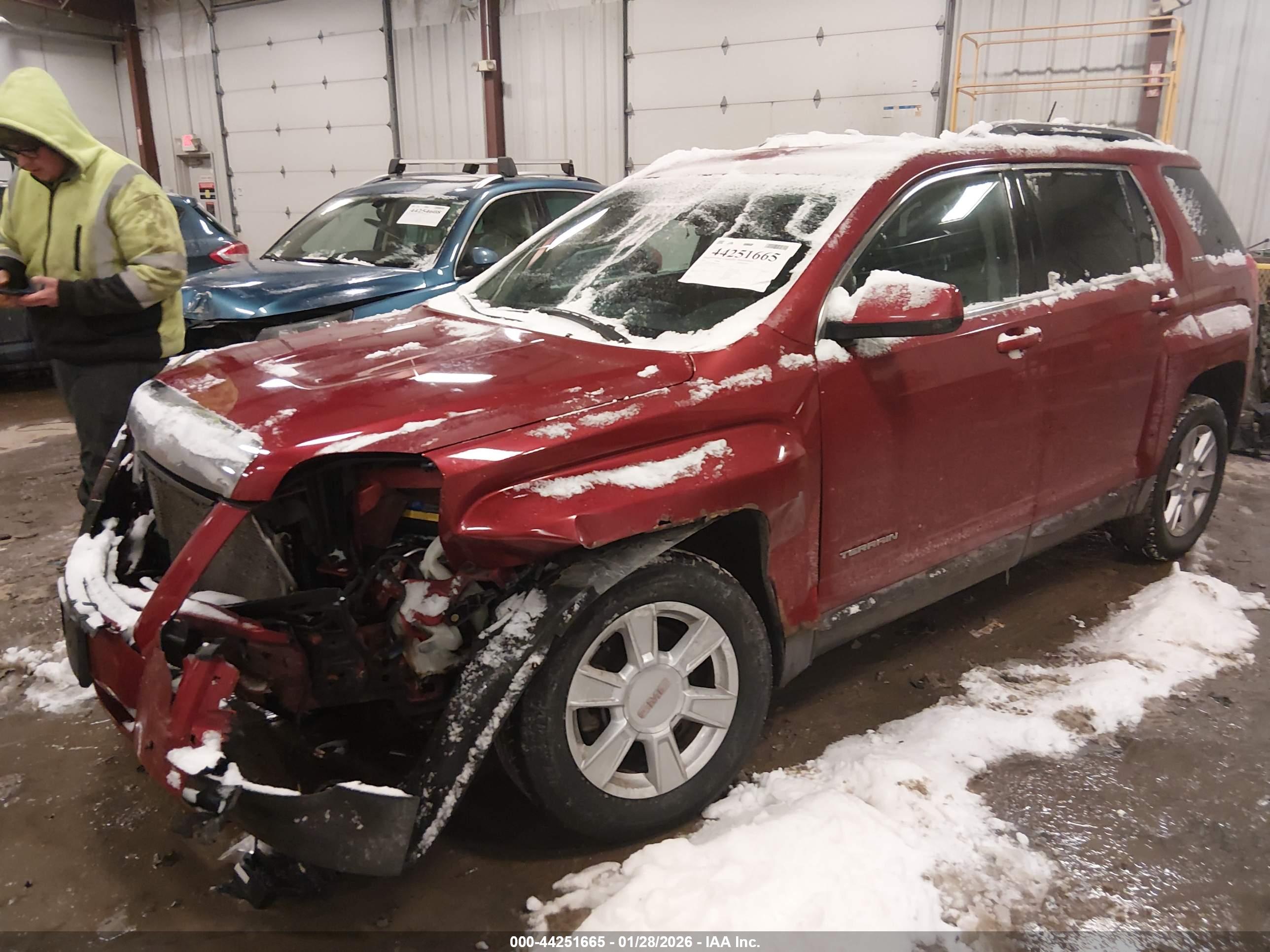 GMC TERRAIN image 2