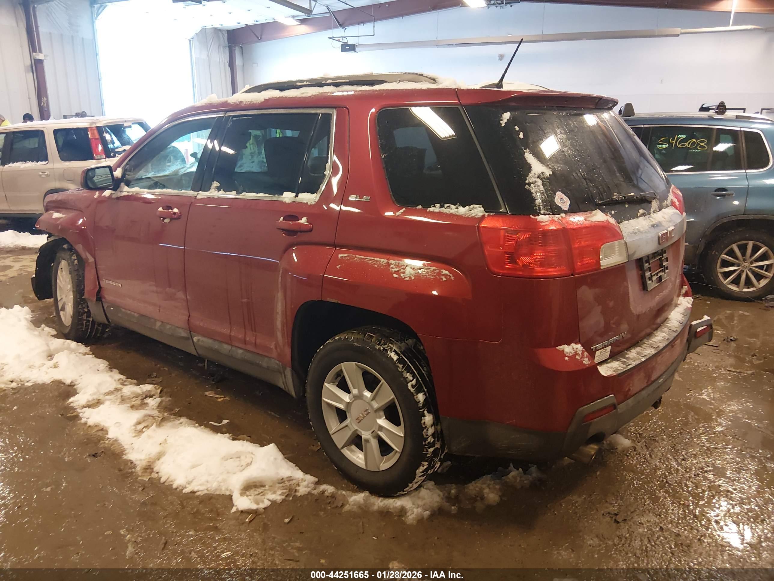 GMC TERRAIN image 3