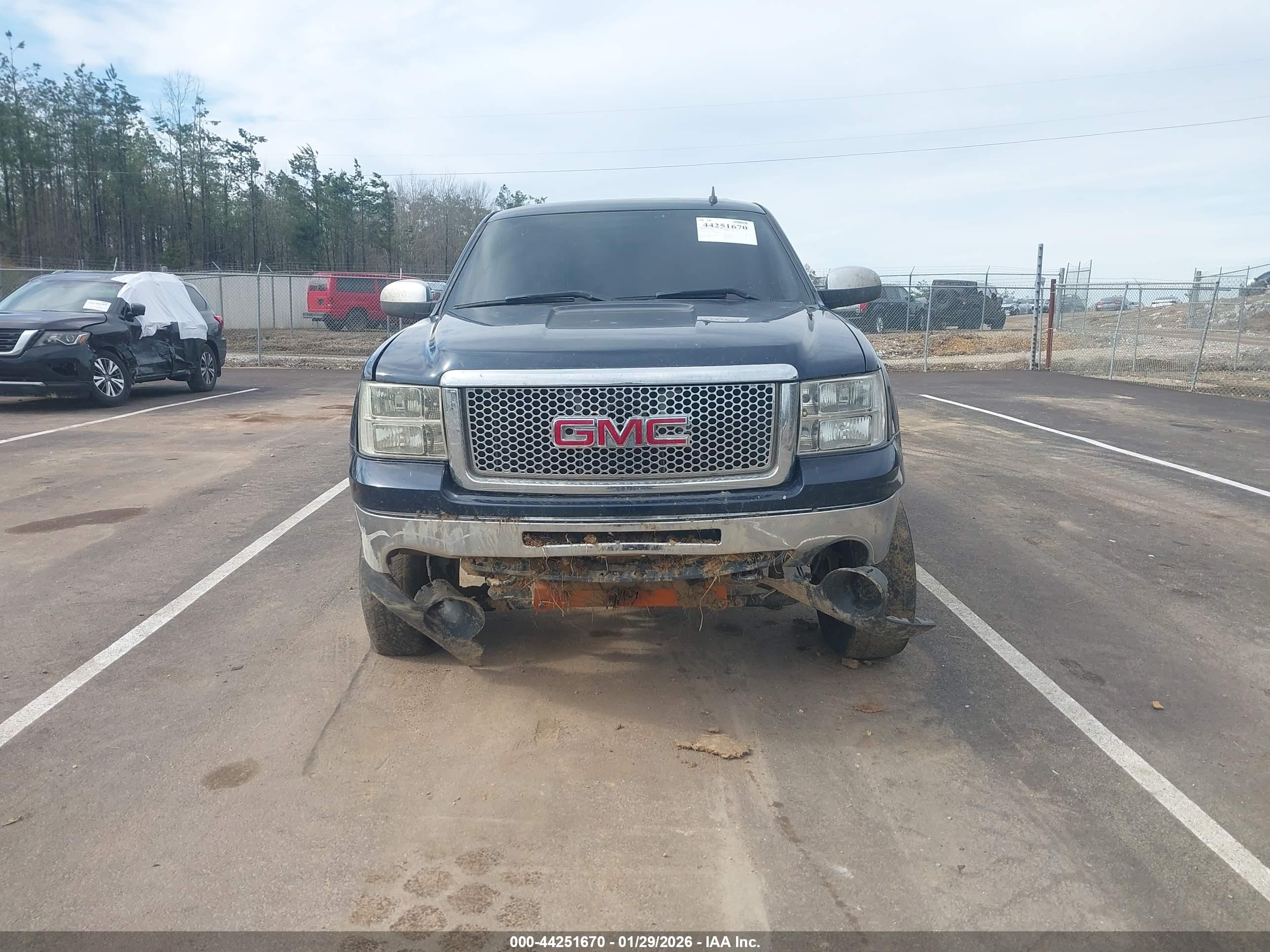 GMC SIERRA image 6