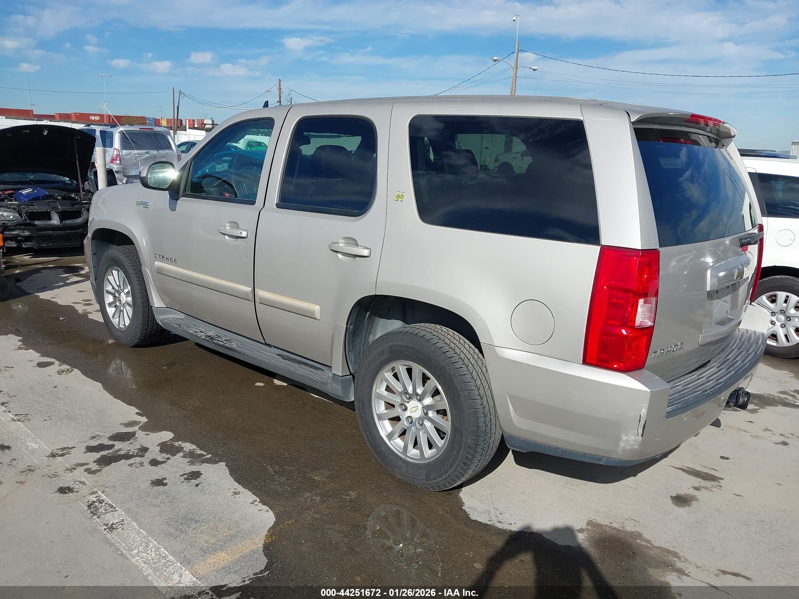 CHEVROLET TAHOE image 3