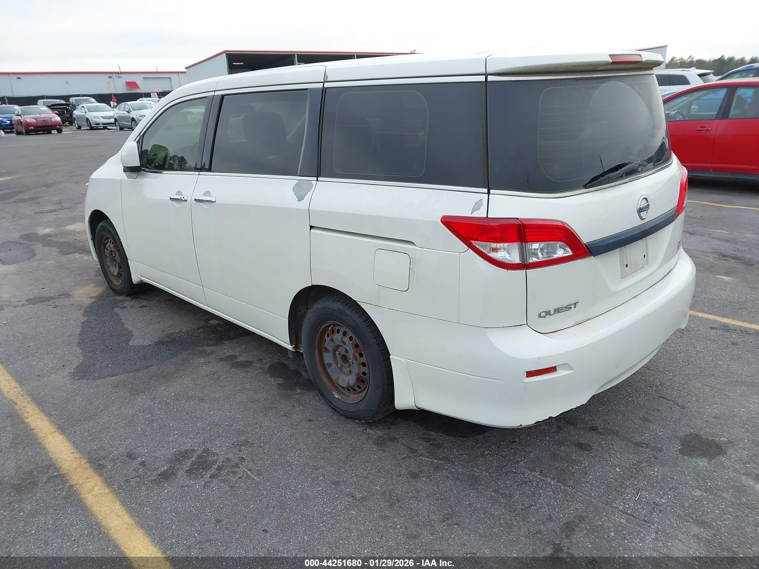NISSAN QUEST image 3