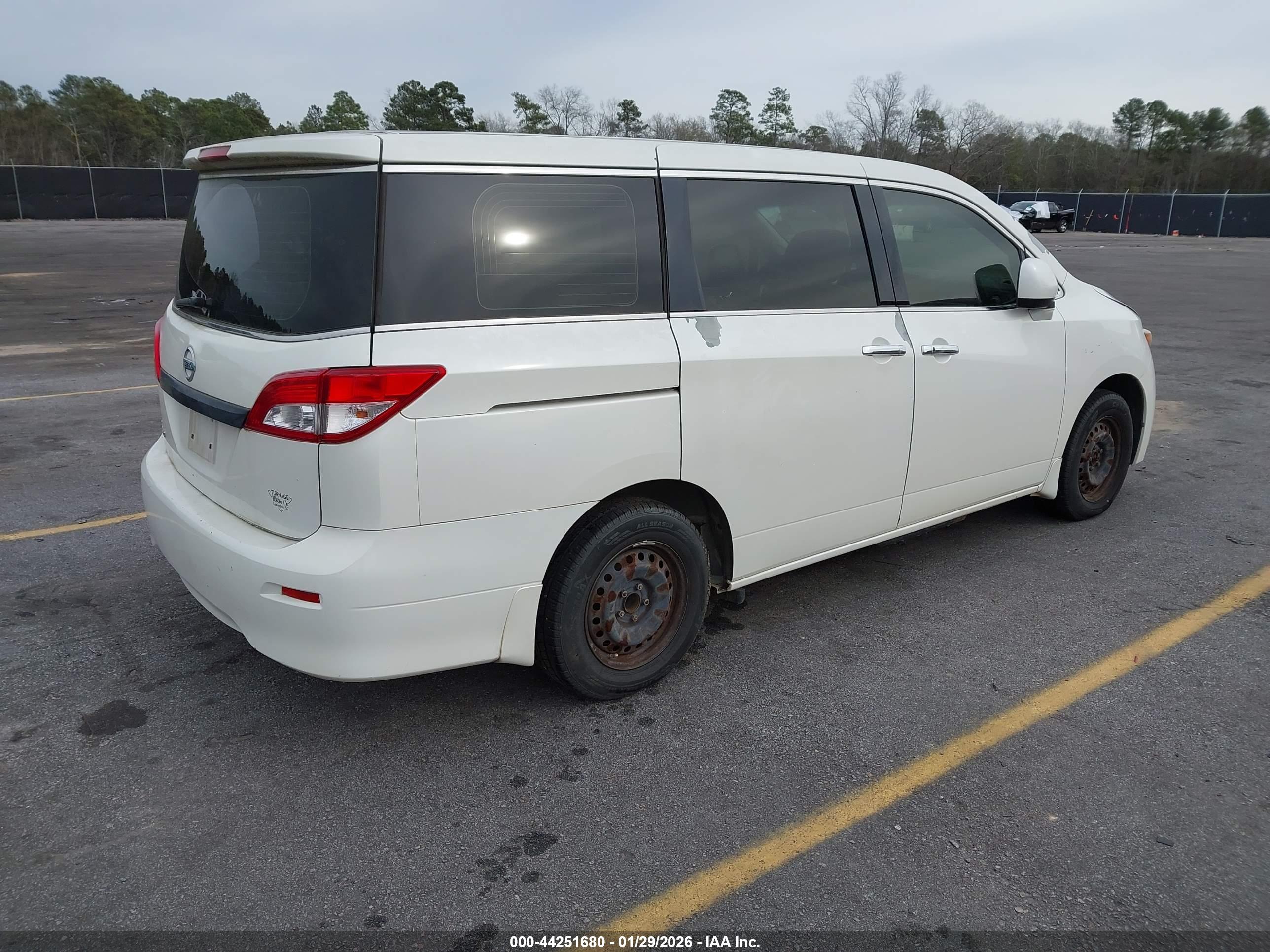 NISSAN QUEST image 4