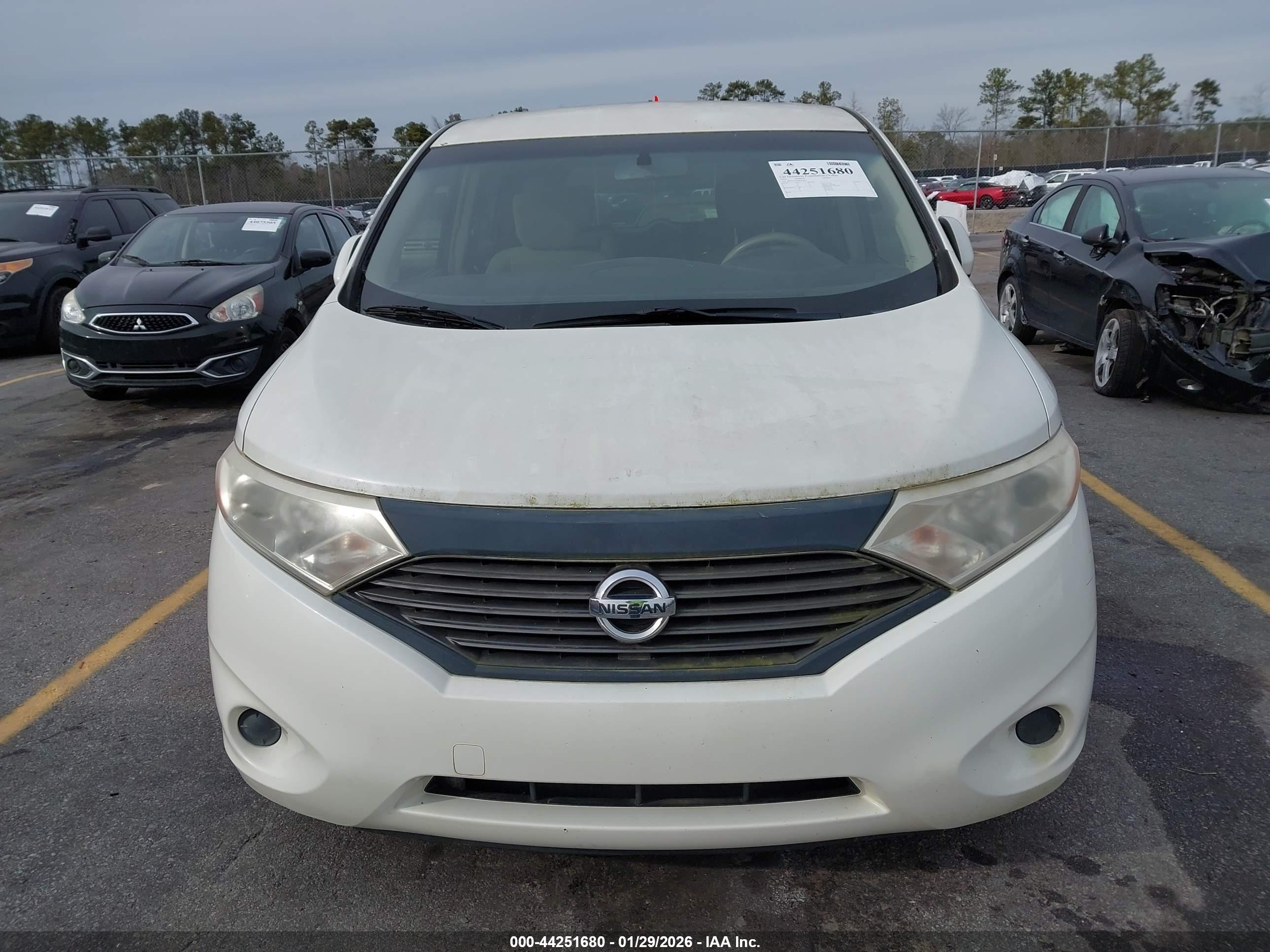 NISSAN QUEST image 6