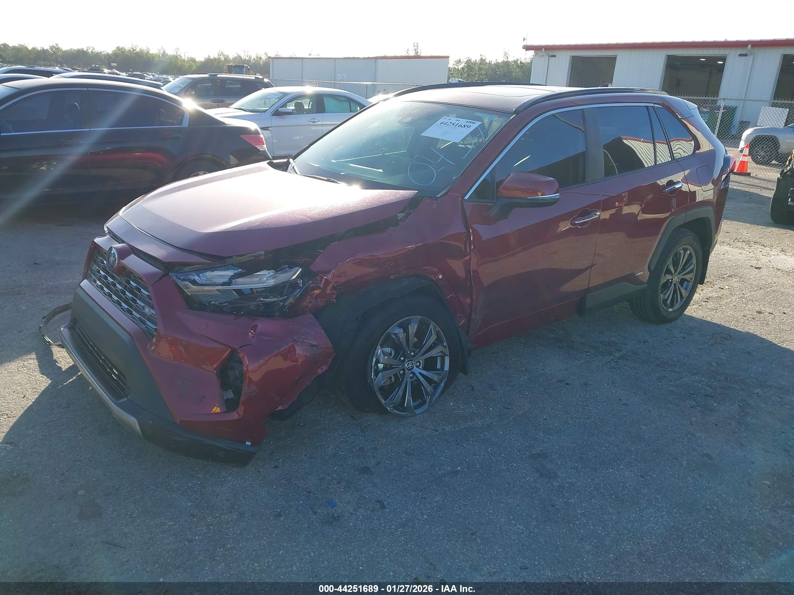TOYOTA RAV4 image 2