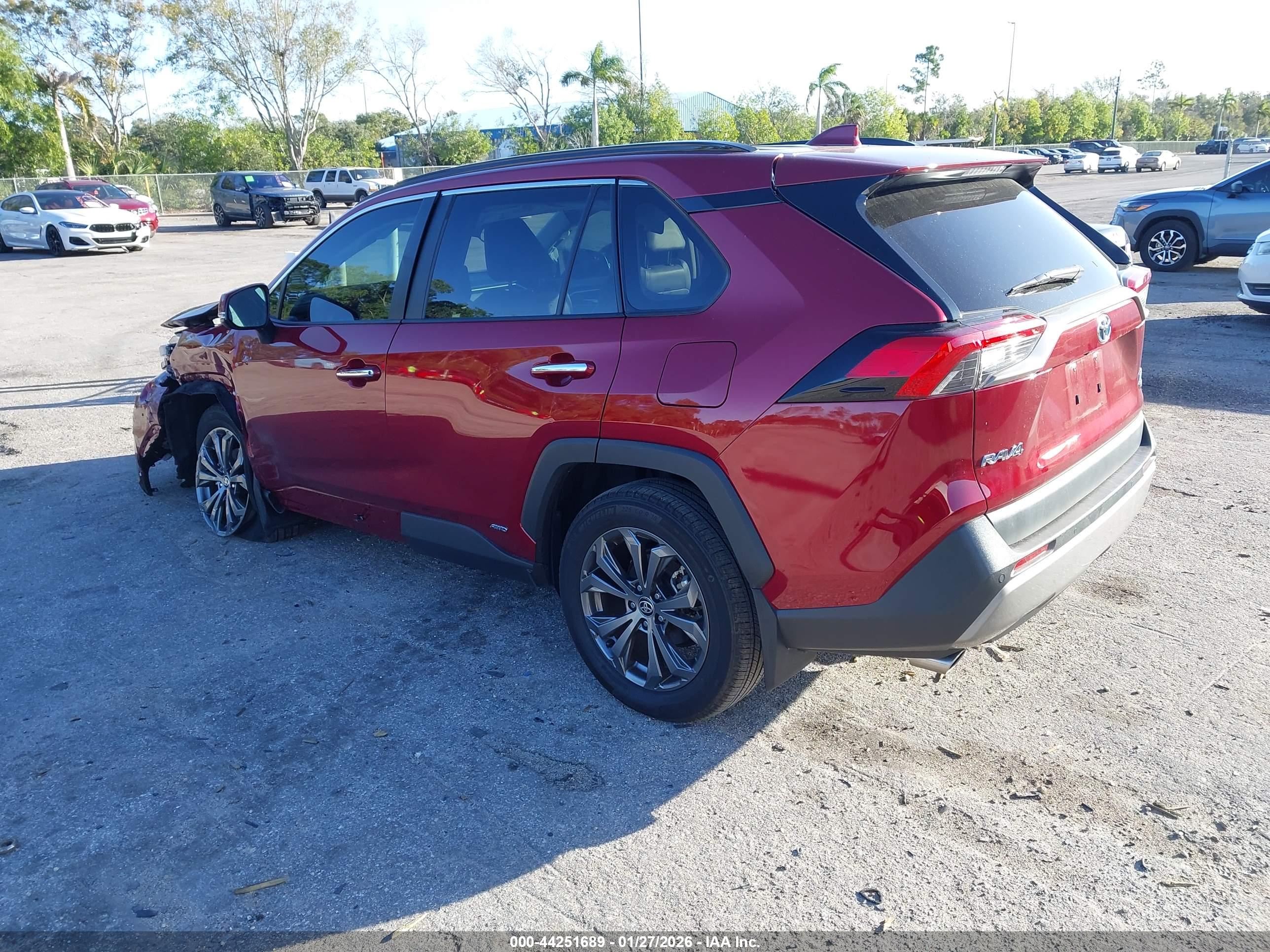 TOYOTA RAV4 image 3