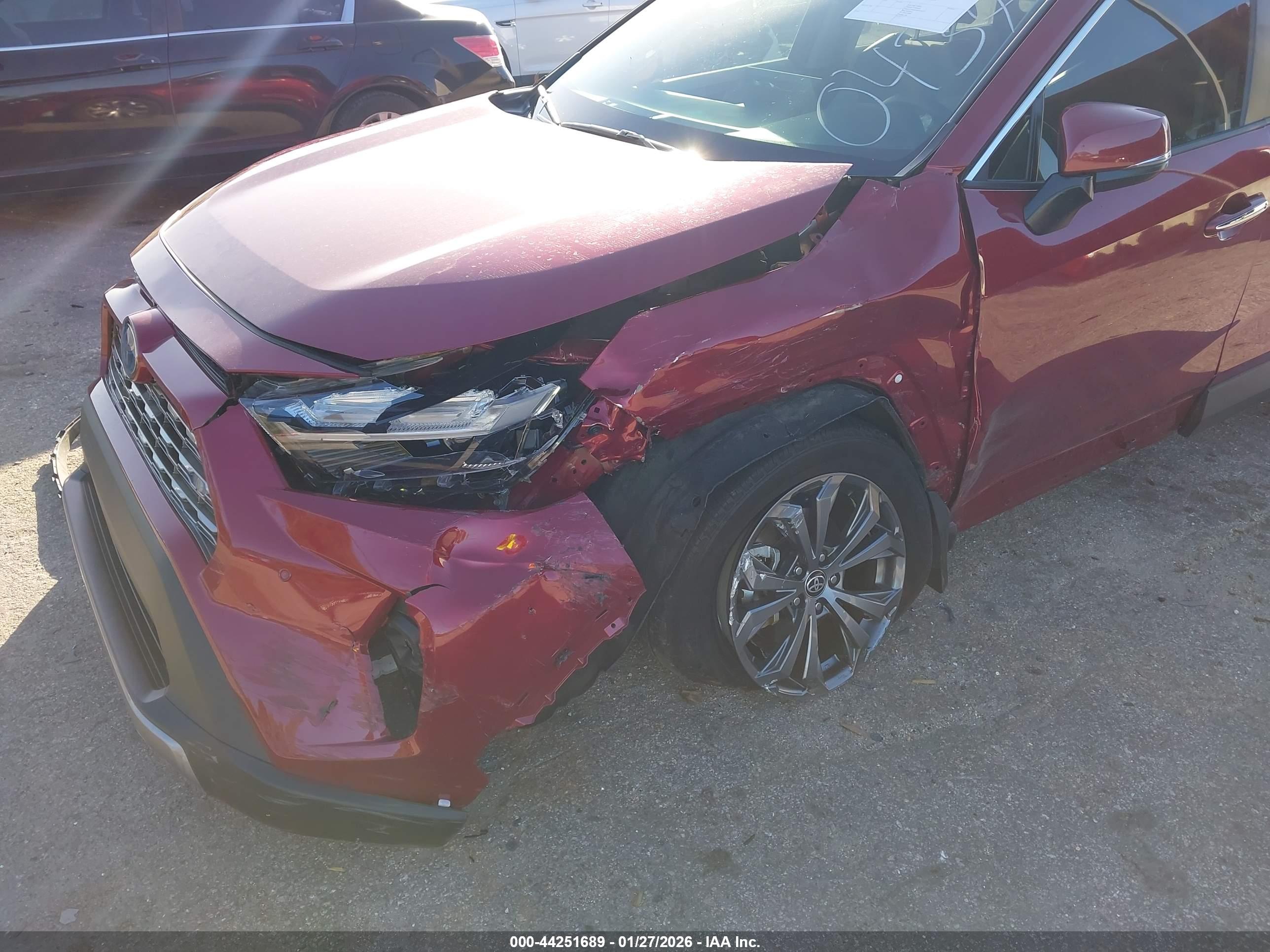 TOYOTA RAV4 image 6