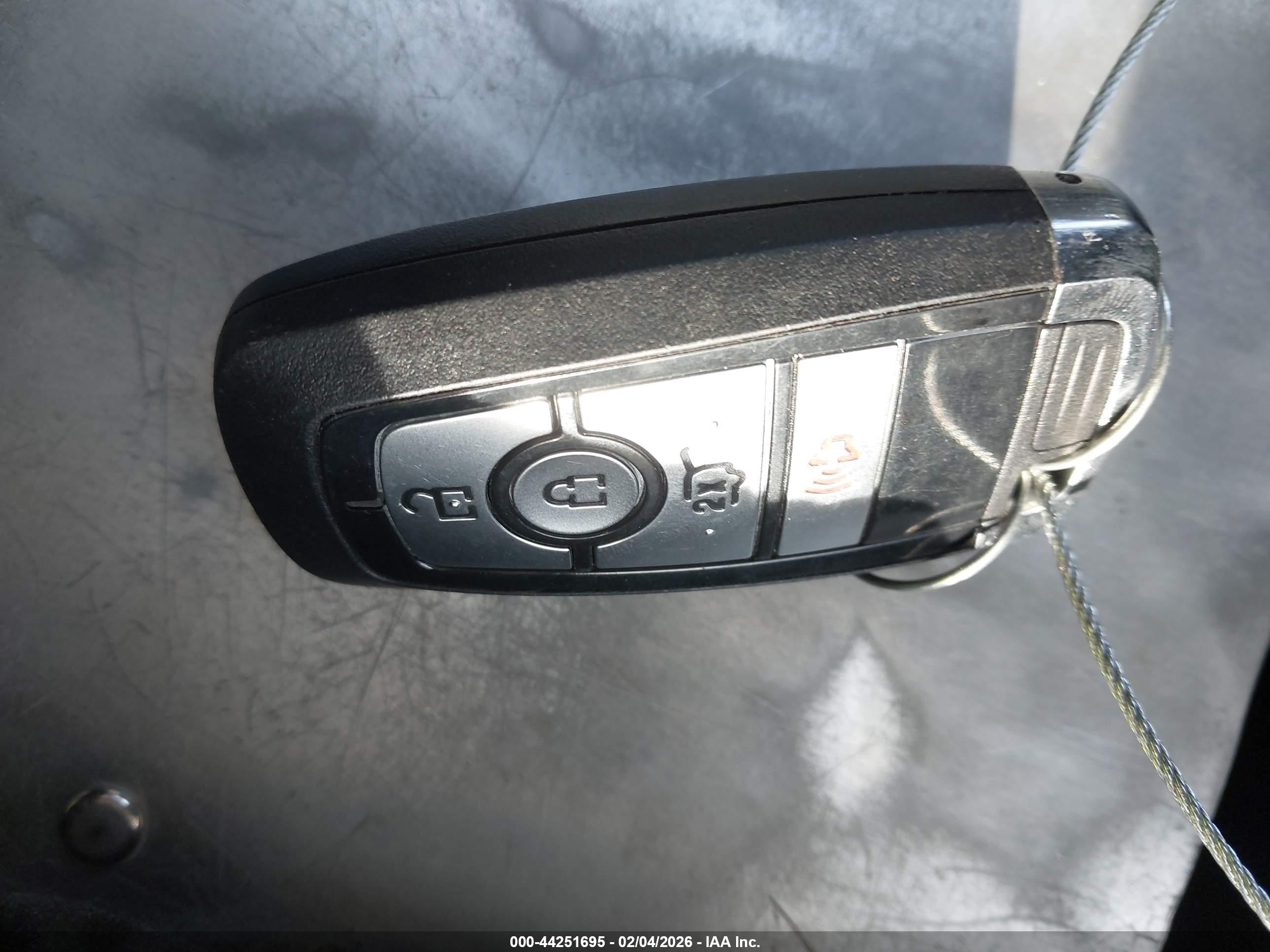 FORD EXPLORER image 11