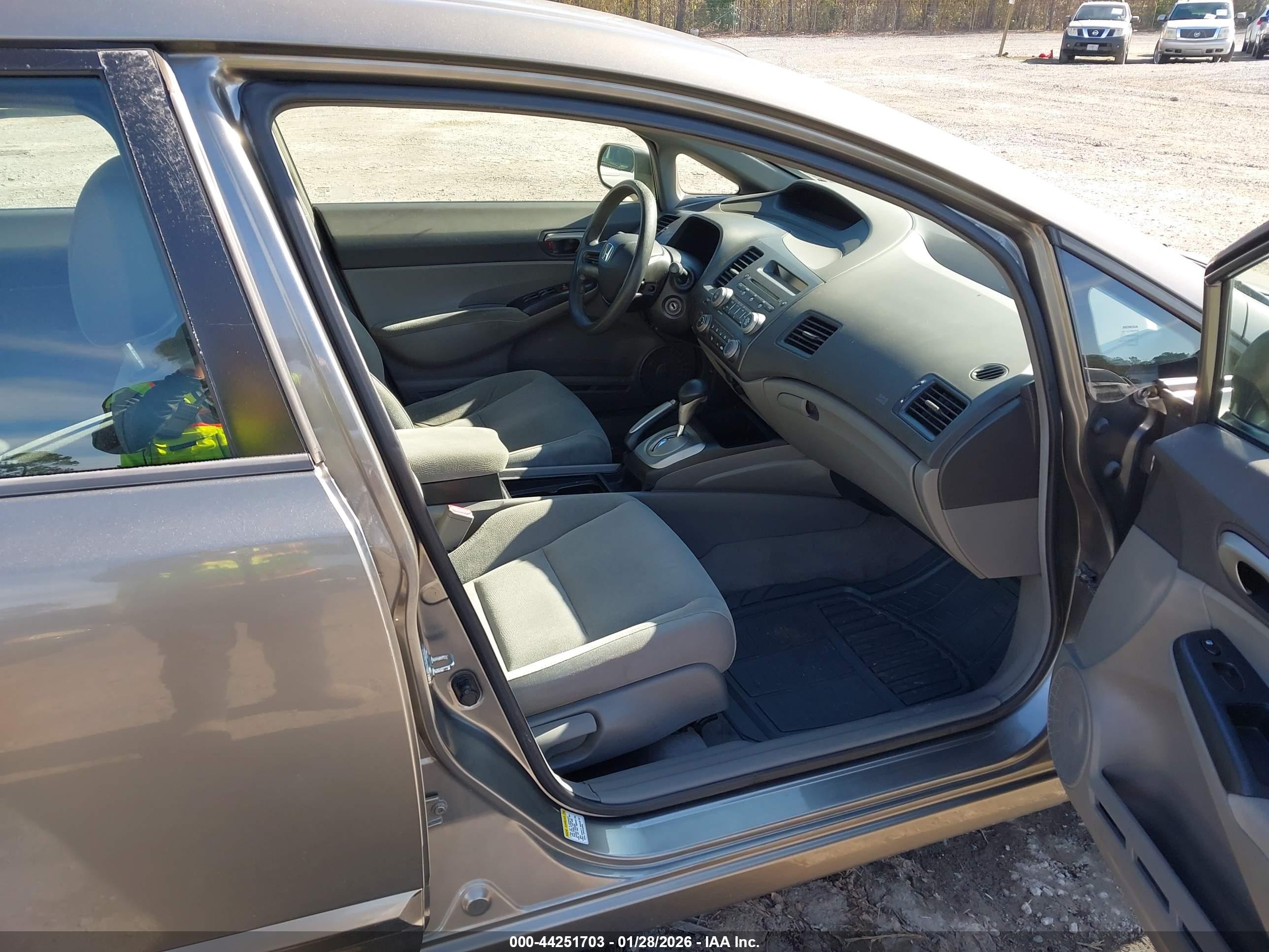 HONDA CIVIC image 5