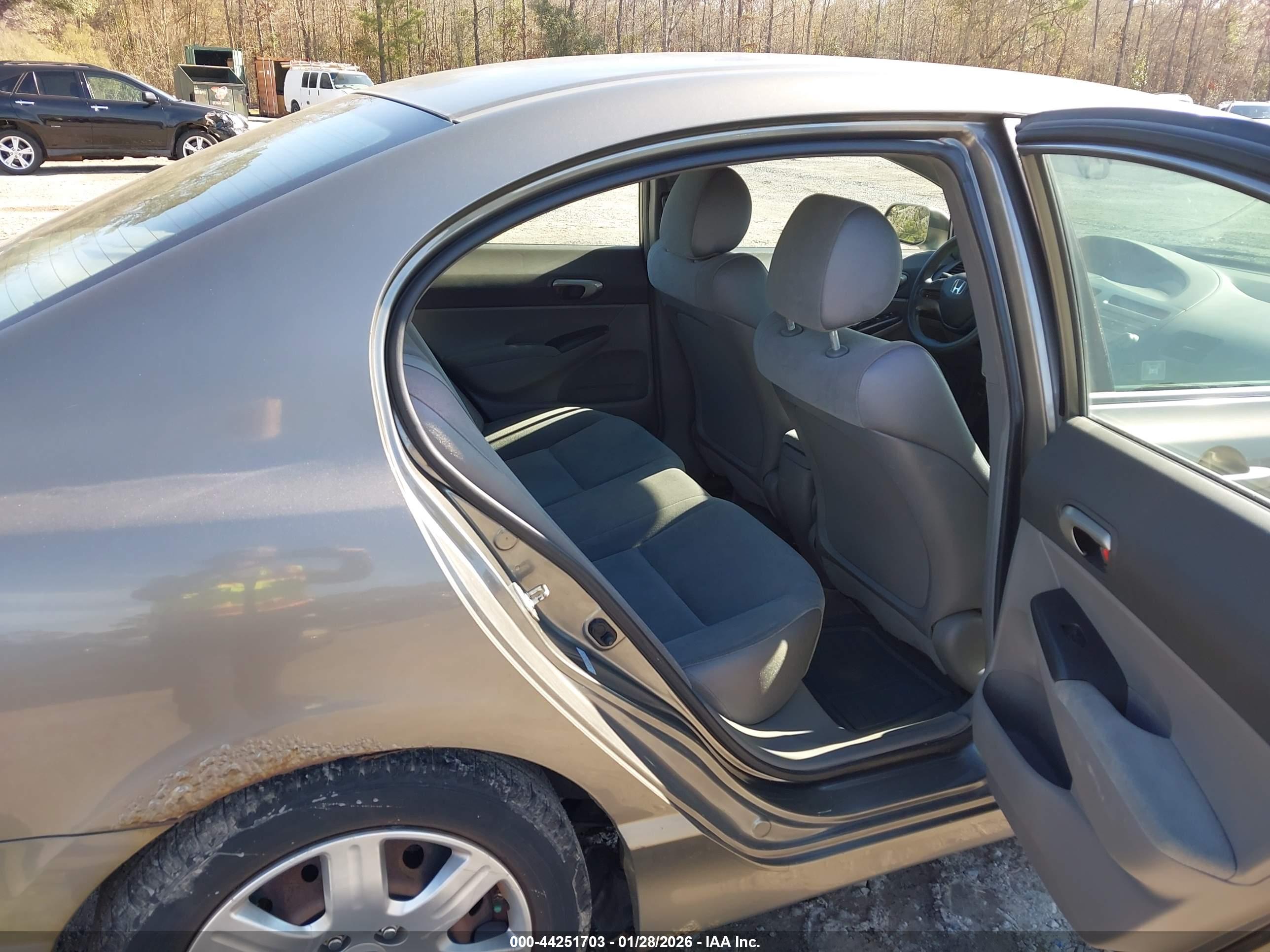 HONDA CIVIC image 8
