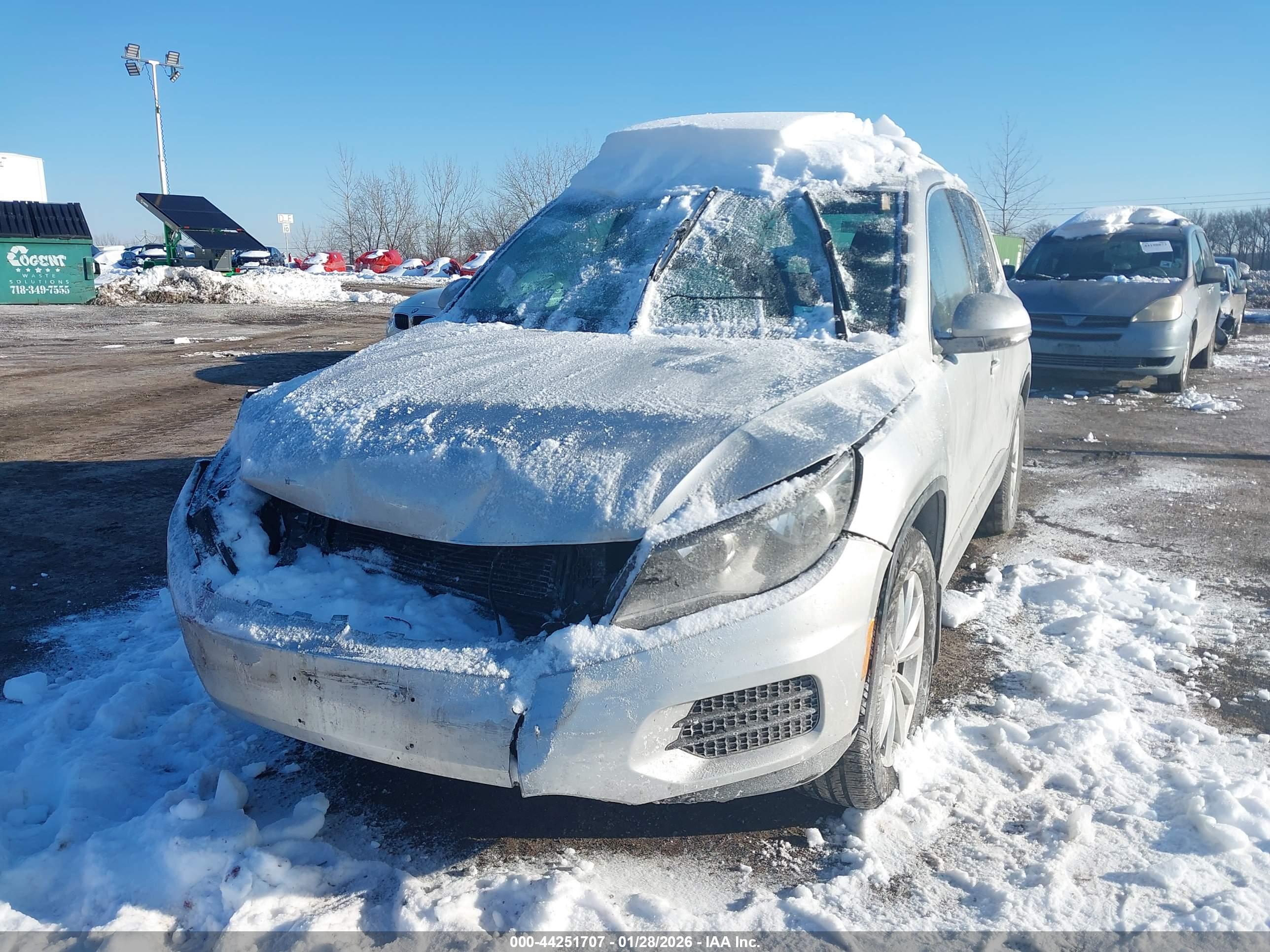 VOLKSWAGEN TIGUAN image 6