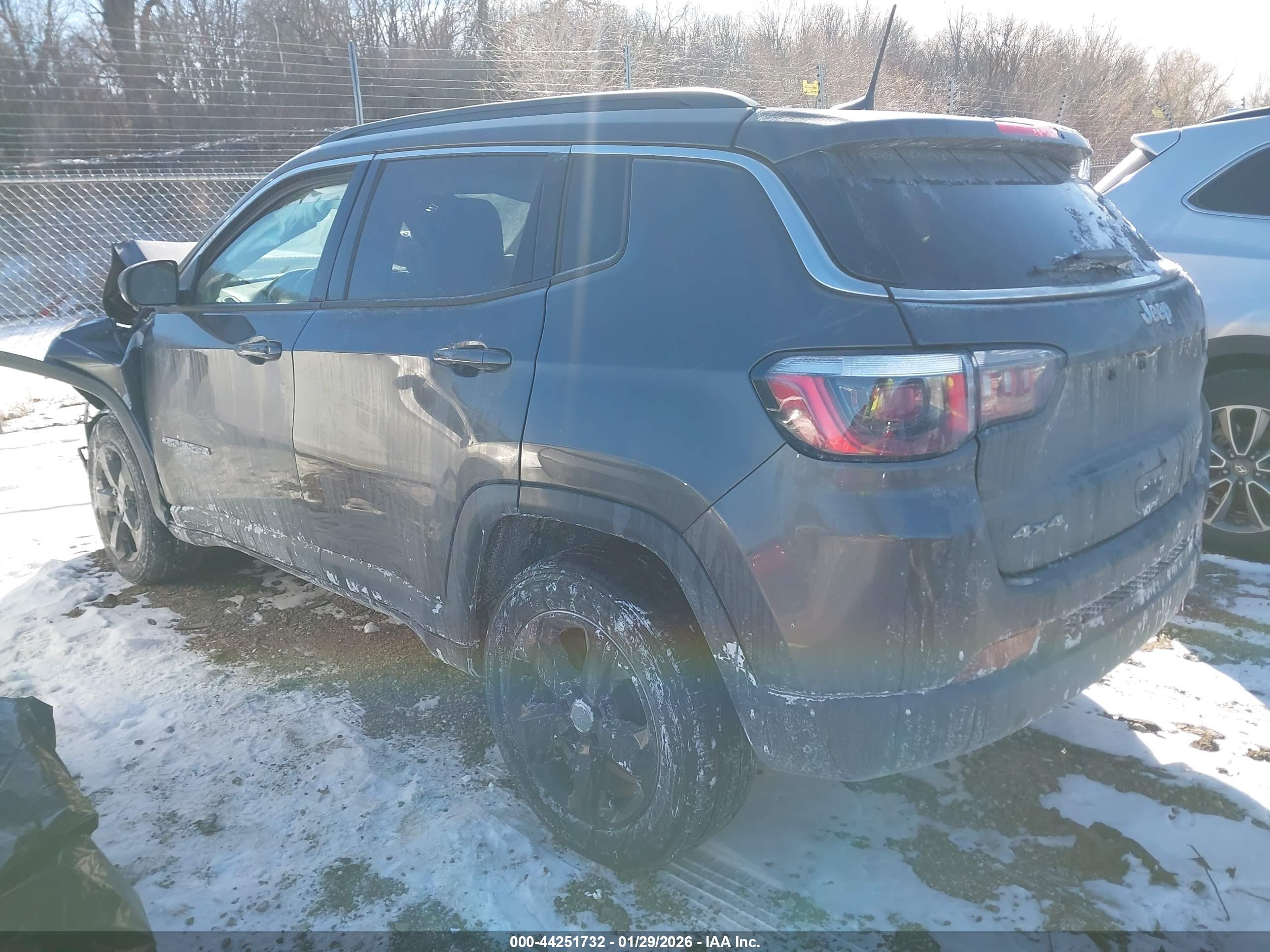 JEEP COMPASS image 3