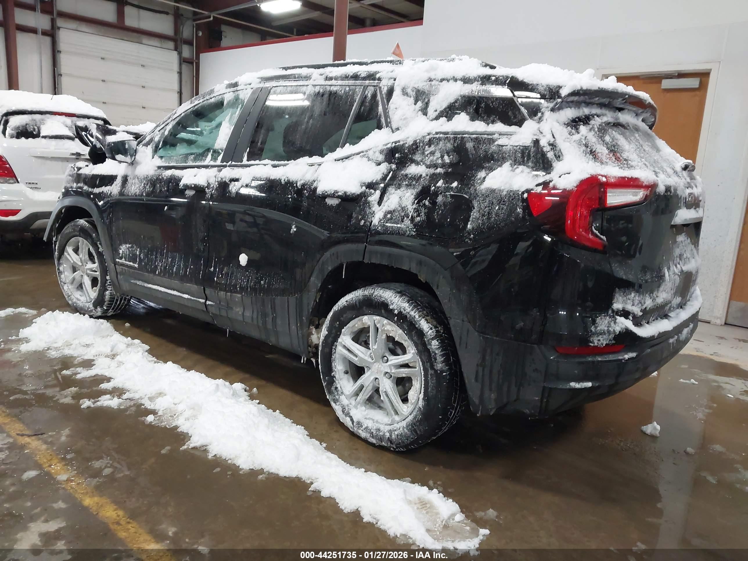 GMC TERRAIN image 3