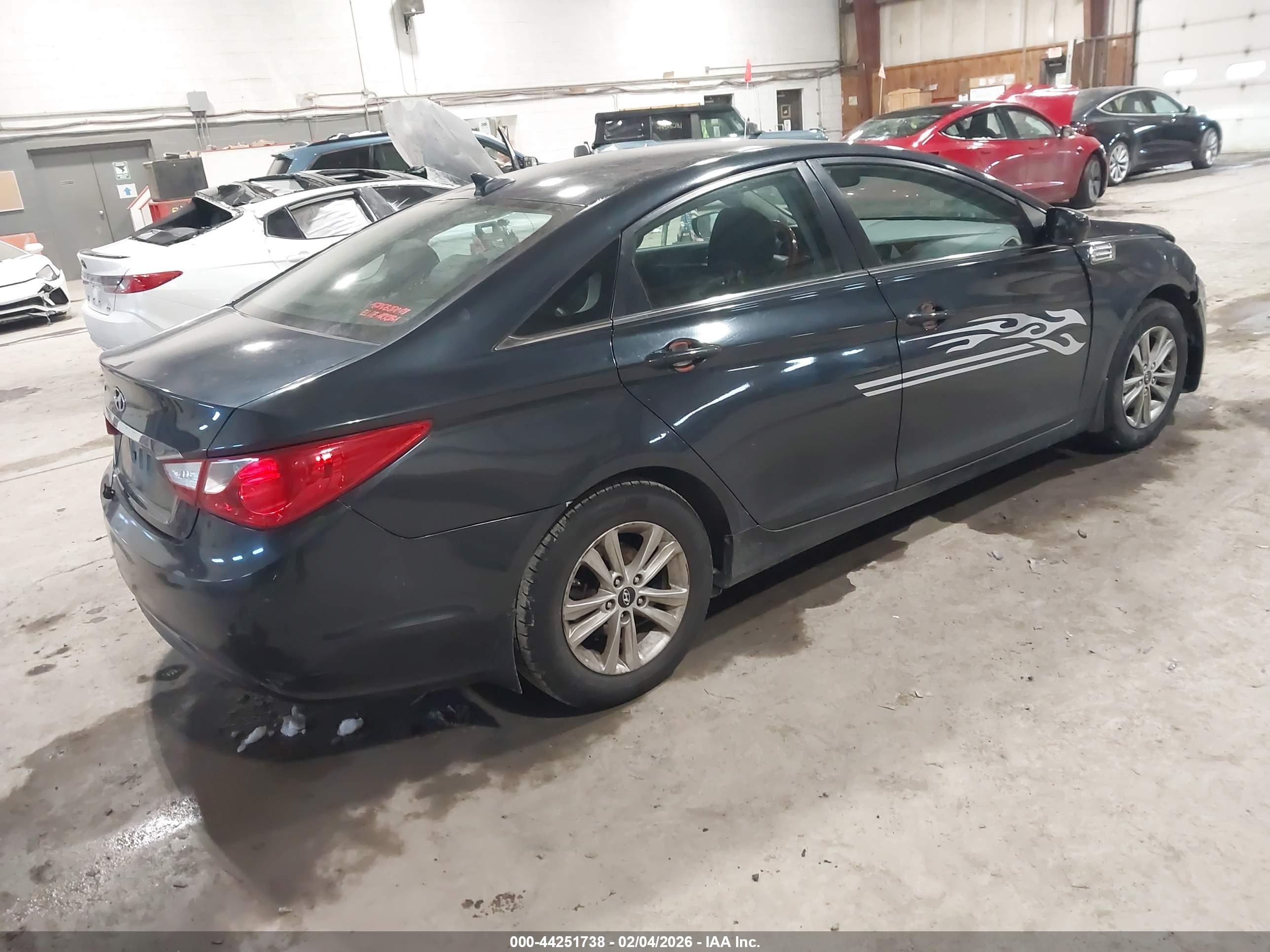 HYUNDAI SONATA image 4