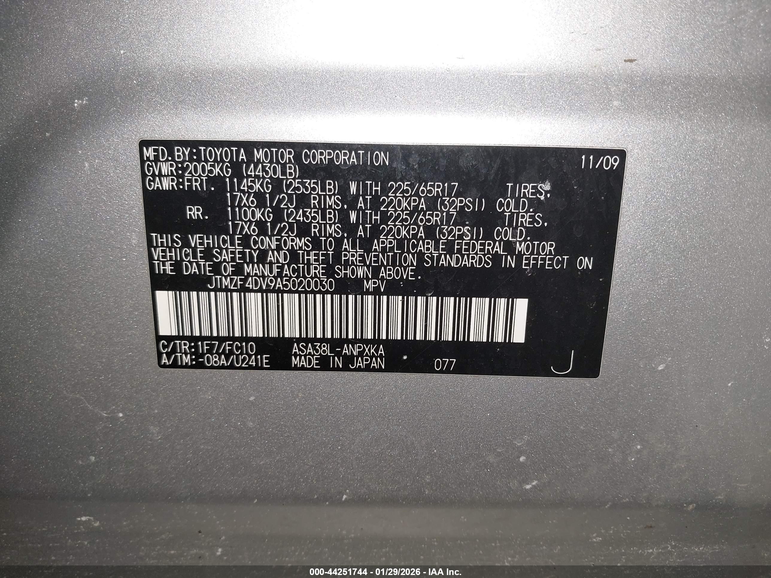 TOYOTA RAV4 image 9