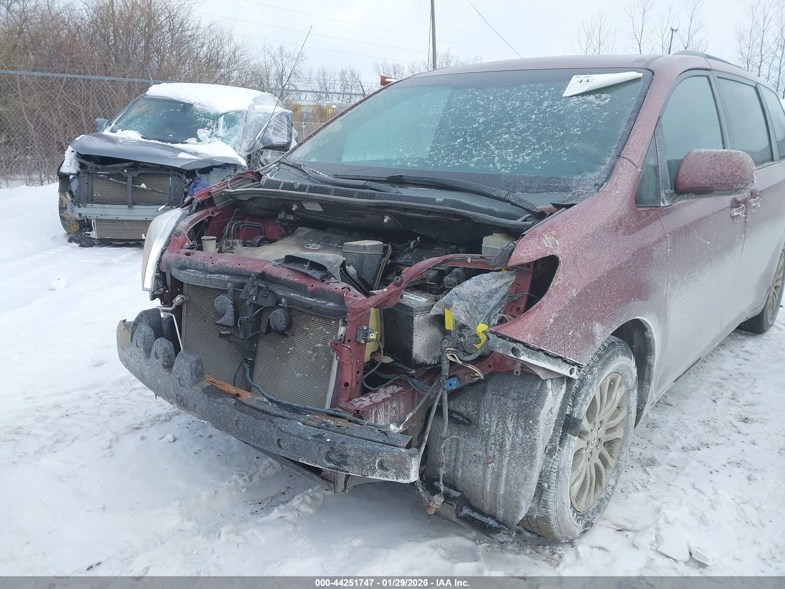 TOYOTA SIENNA image 6