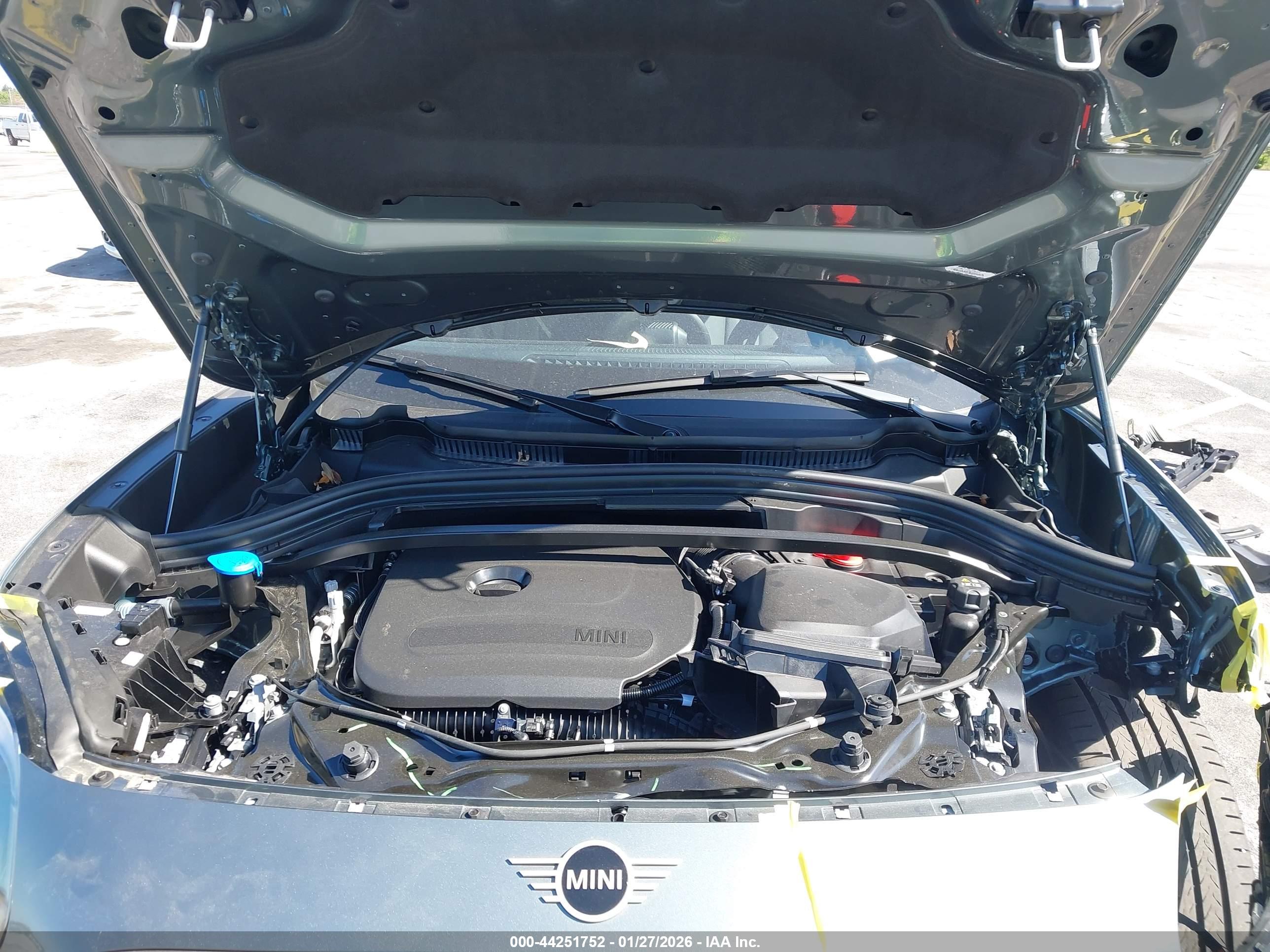 MINI COUNTRYMAN image 10