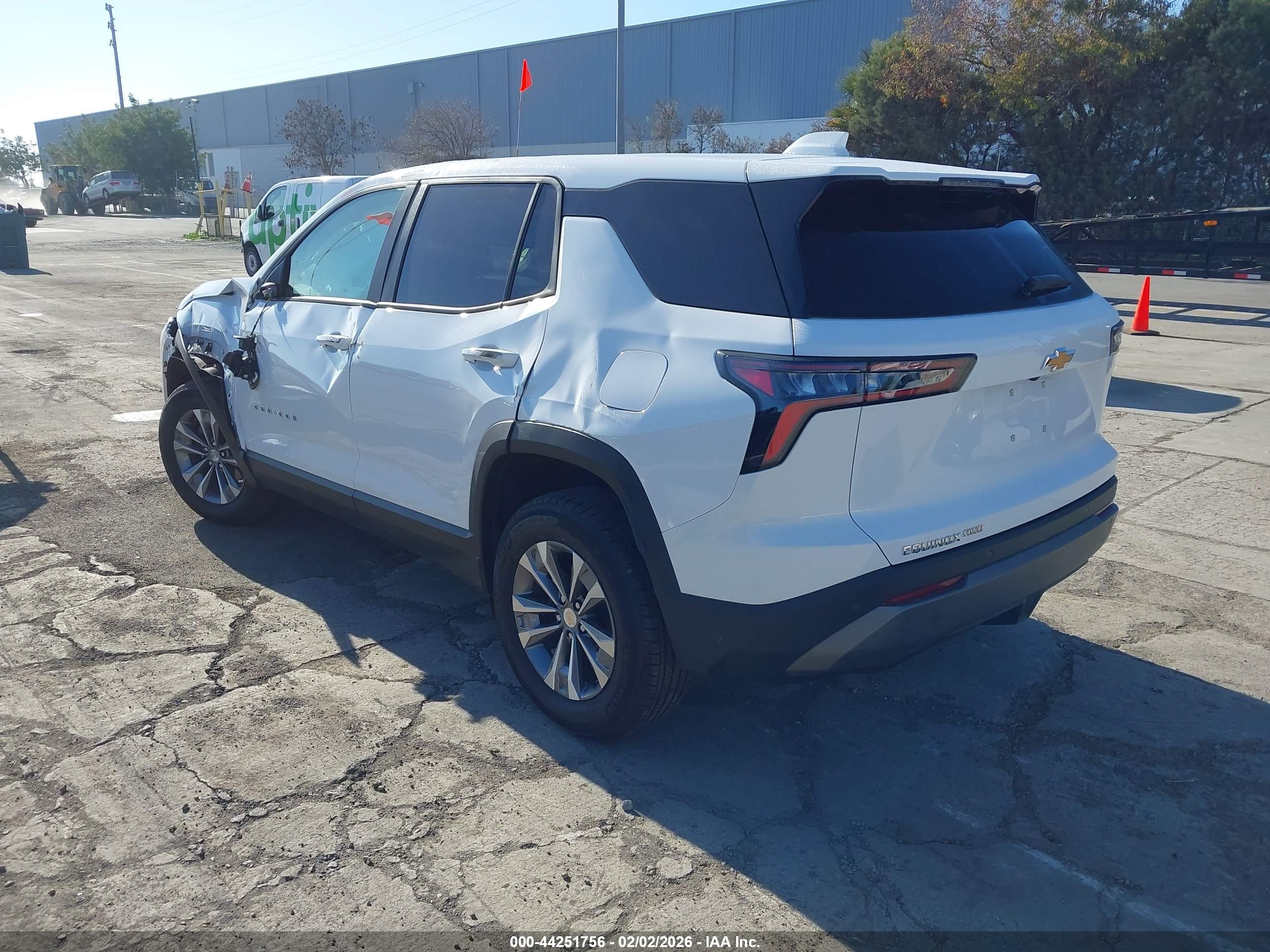 CHEVROLET EQUINOX image 3