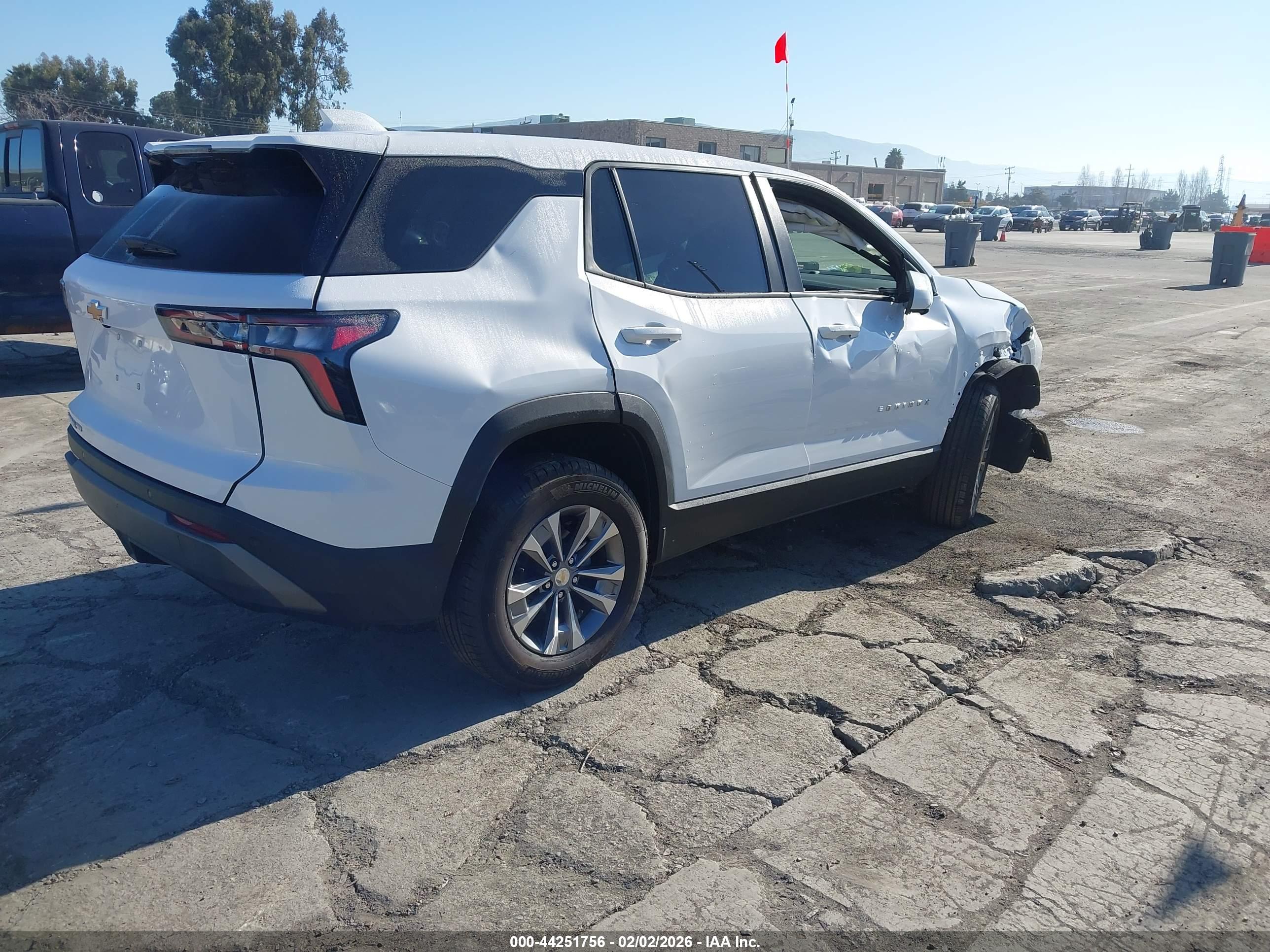 CHEVROLET EQUINOX image 4