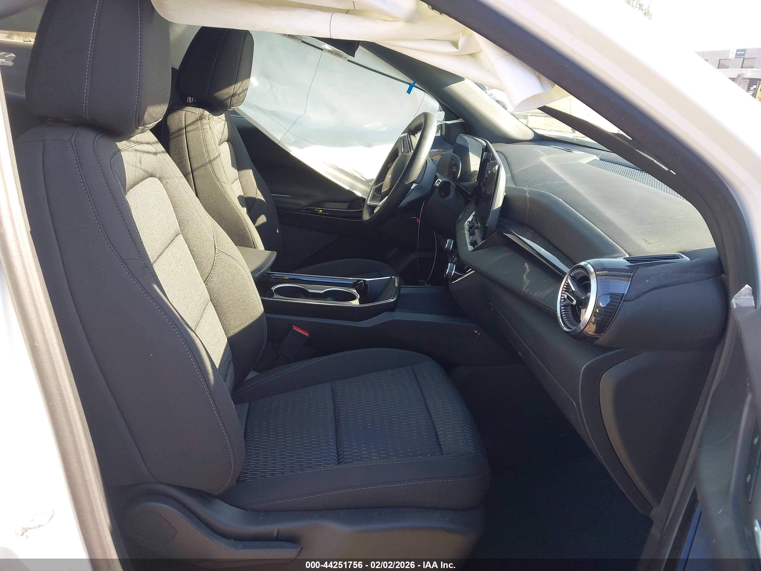 CHEVROLET EQUINOX image 5