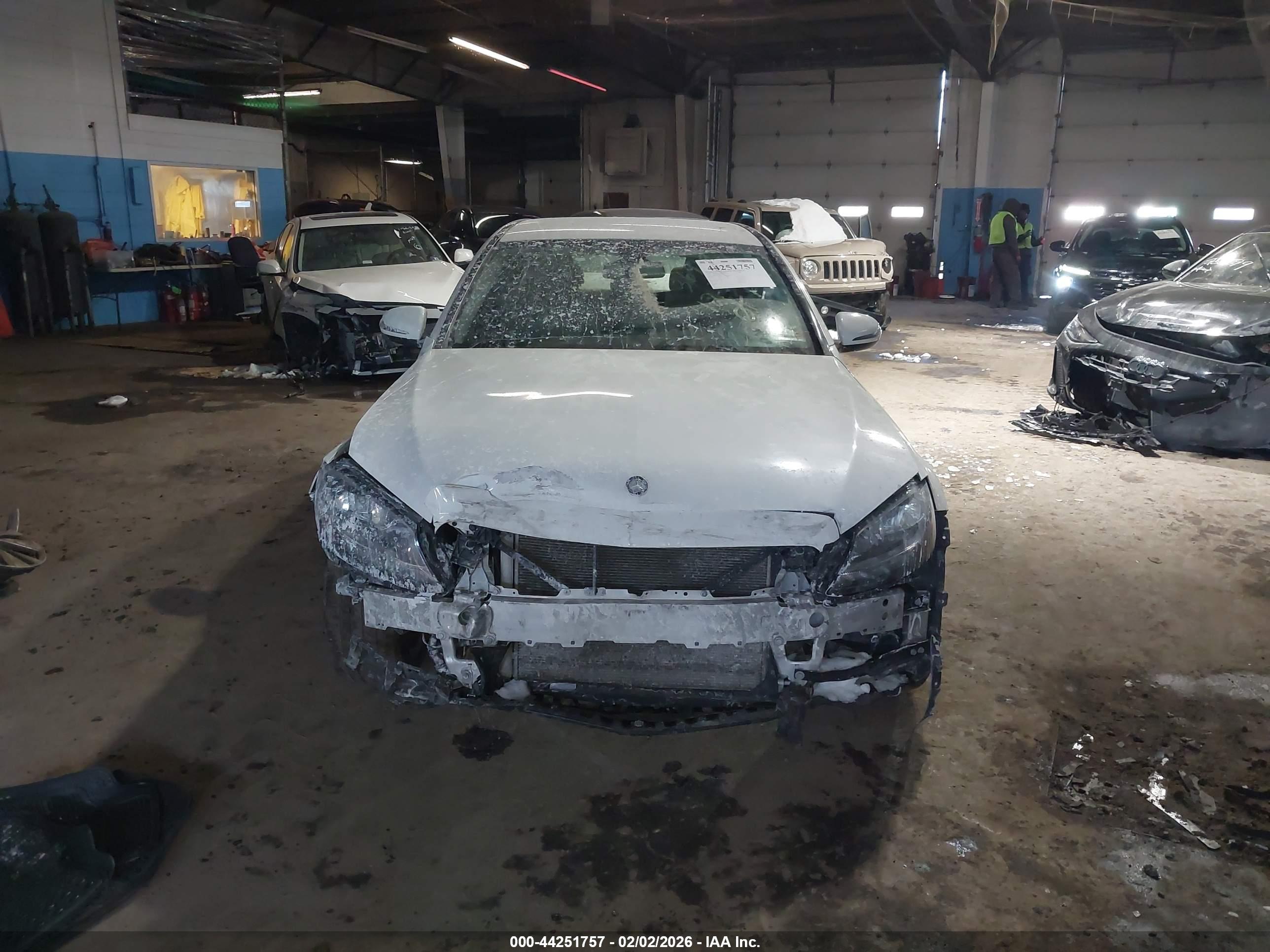 MERCEDES-BENZ C image 6