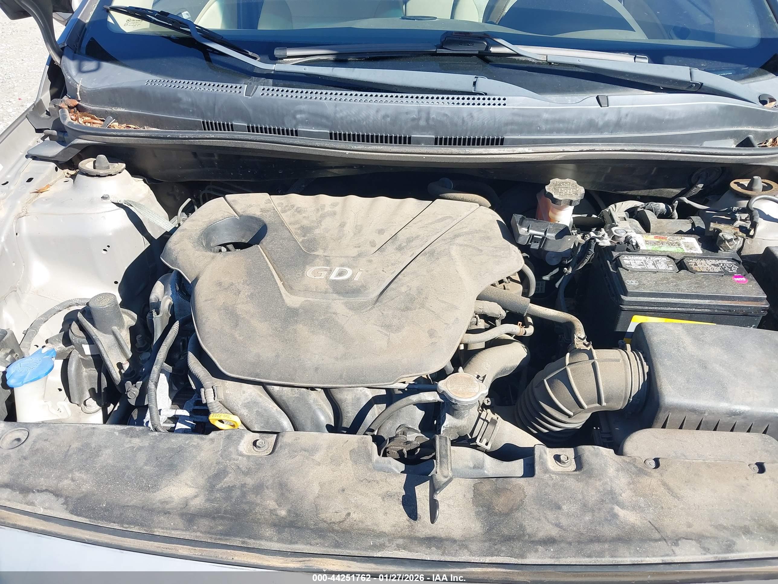 HYUNDAI ACCENT image 10