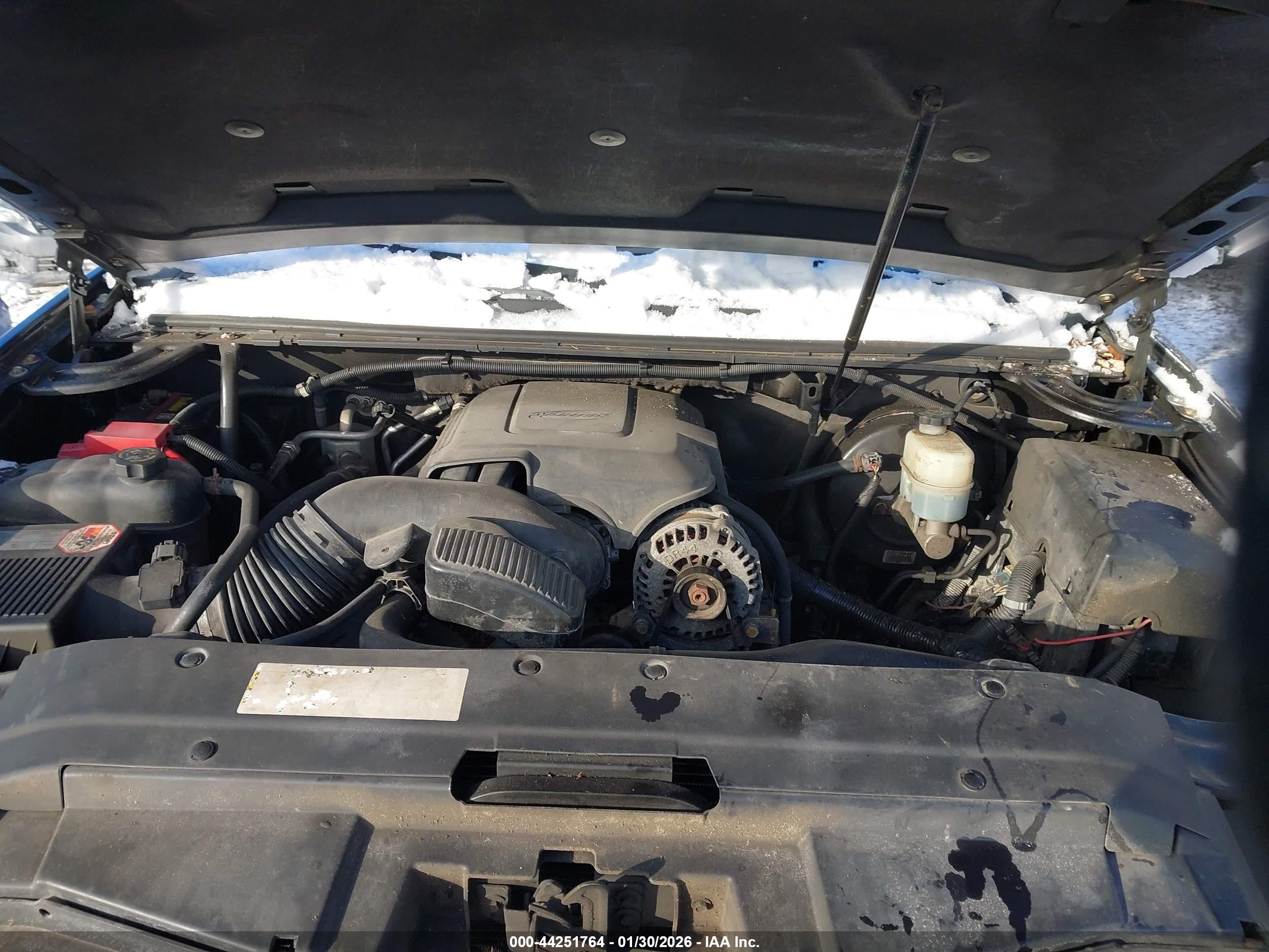 CHEVROLET SUBURBAN image 10
