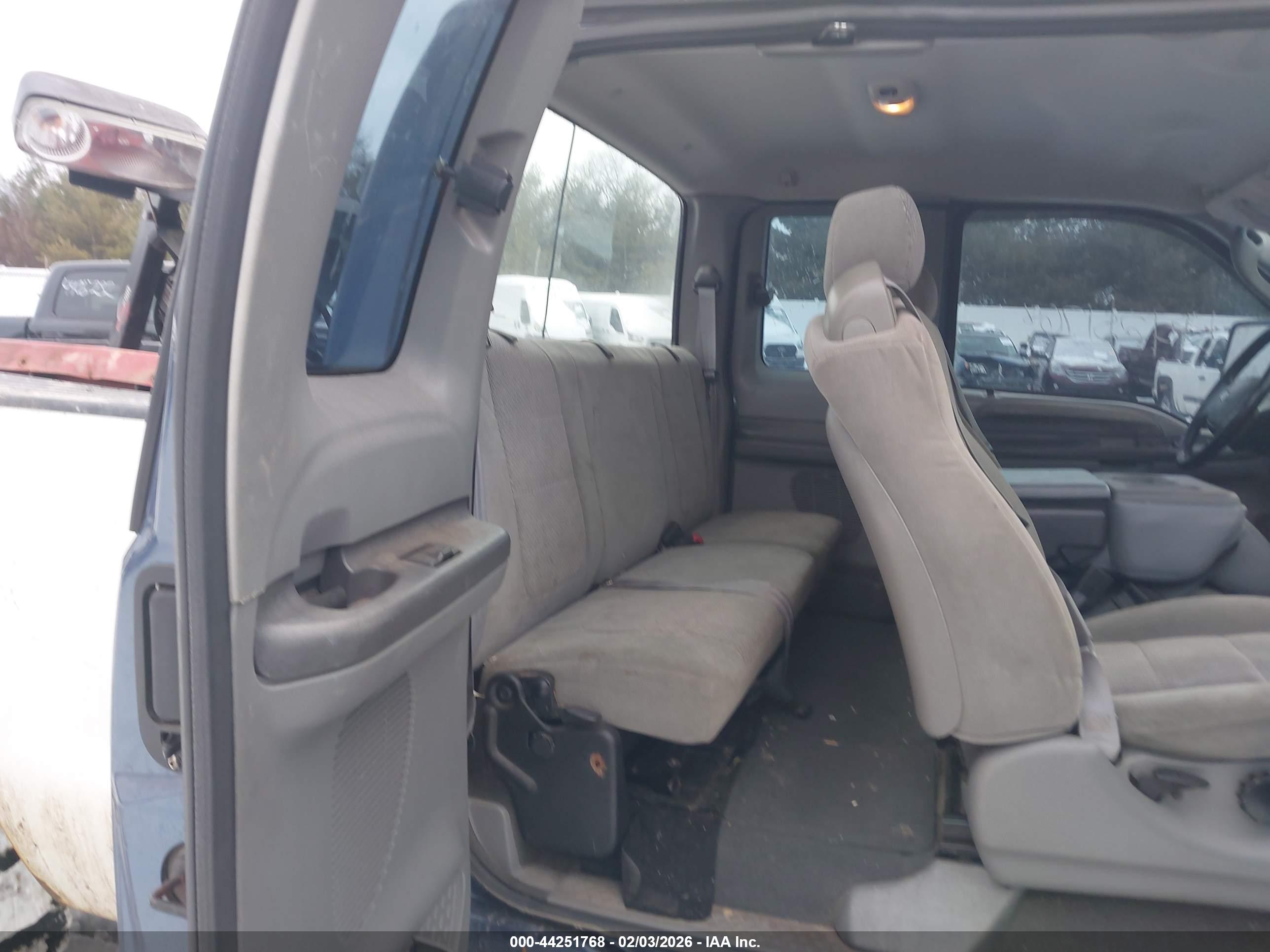 FORD F-250 image 8
