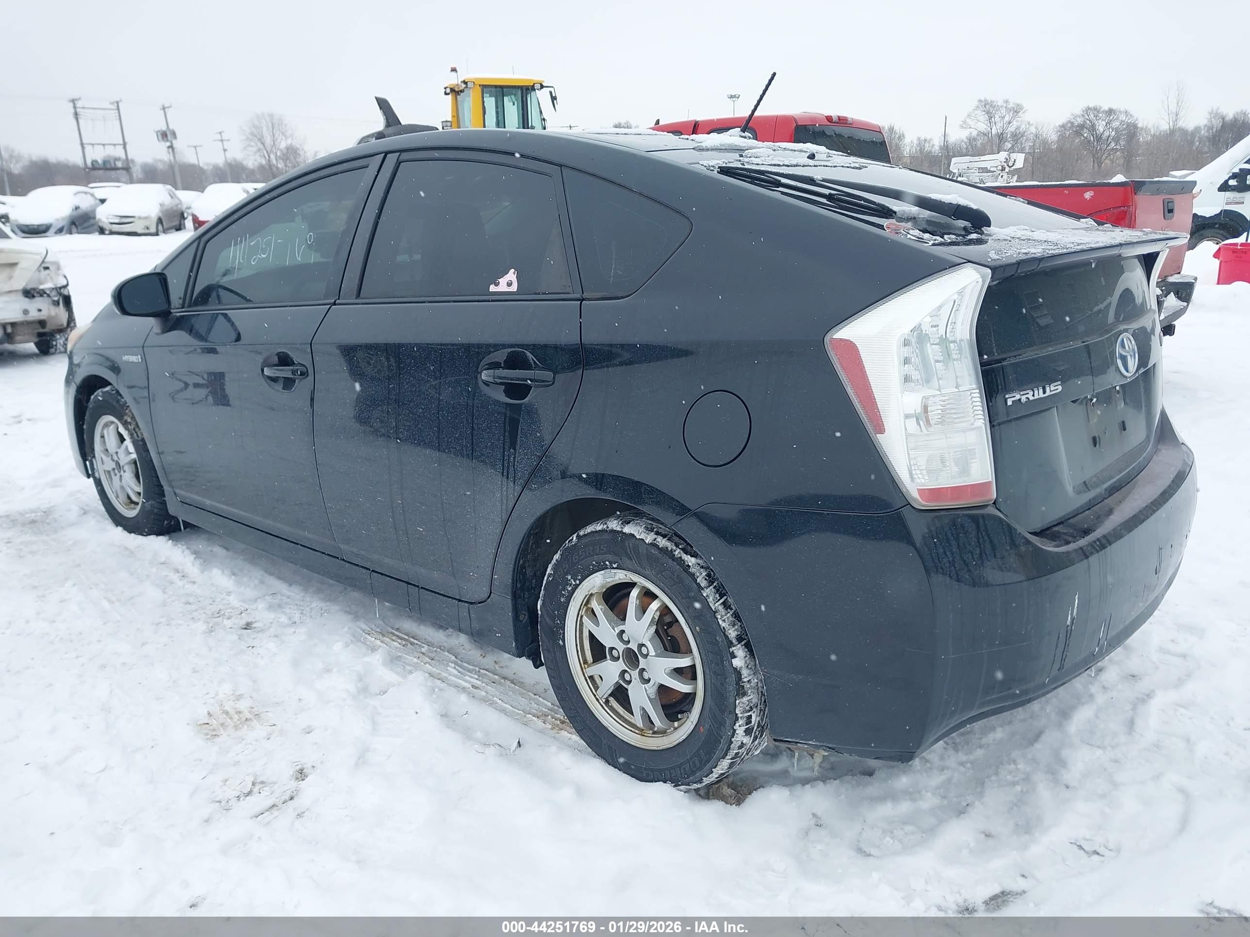 TOYOTA PRIUS image 3