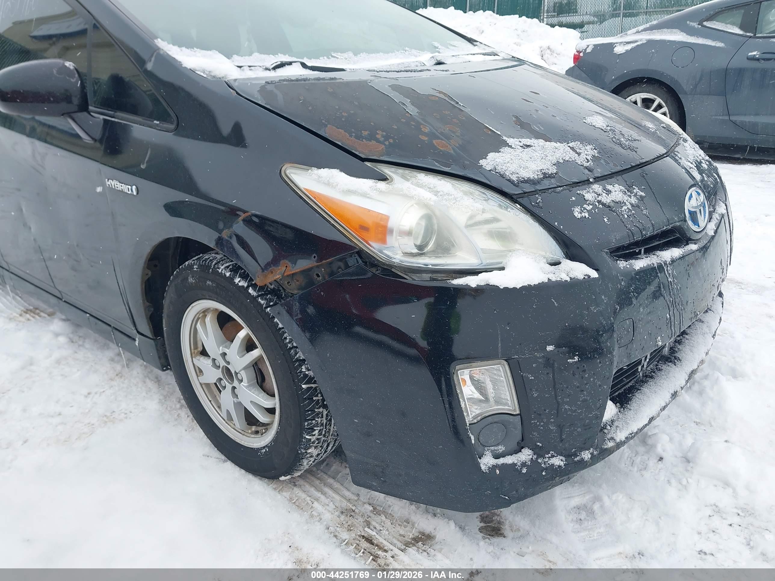 TOYOTA PRIUS image 6