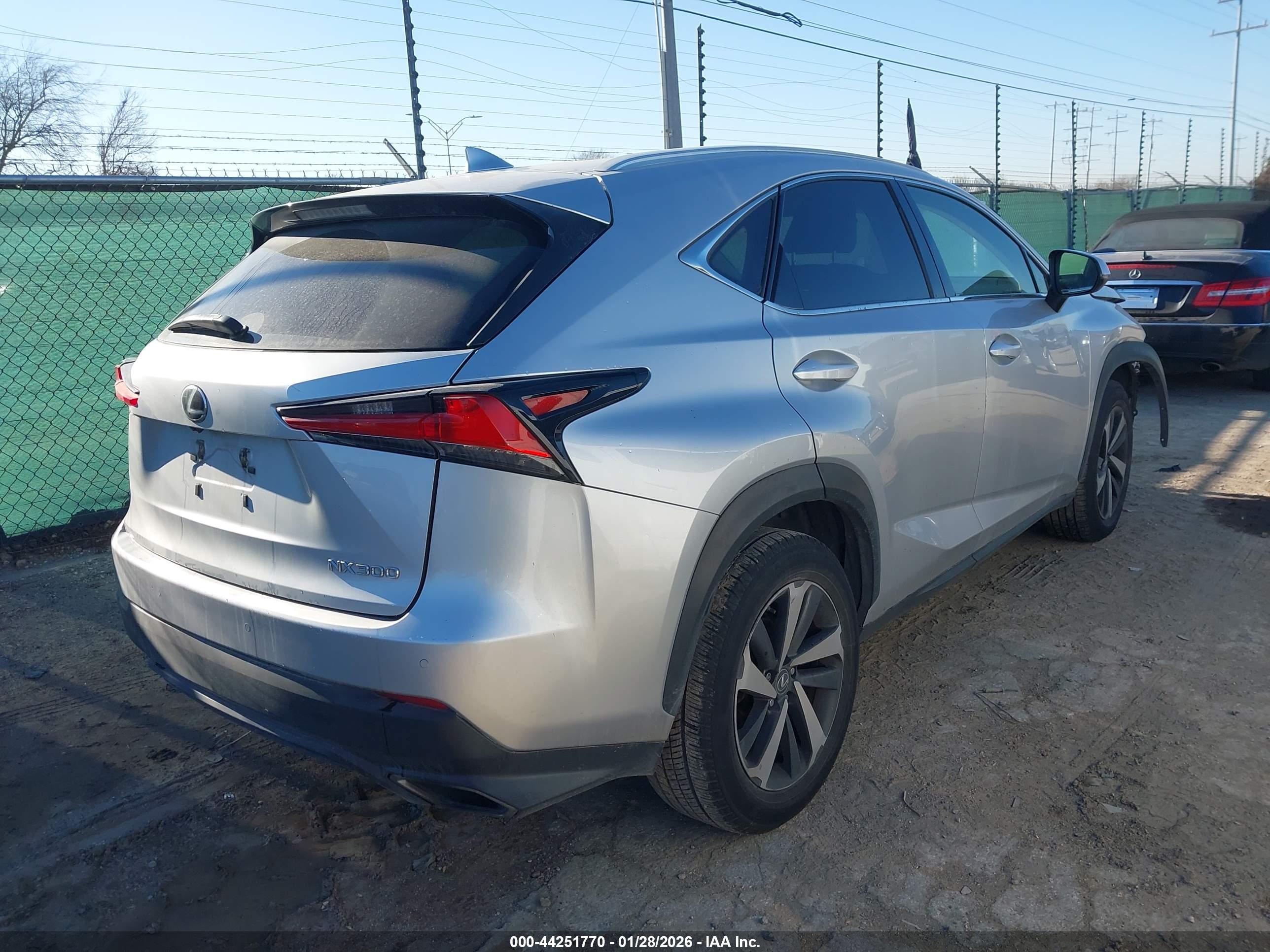 LEXUS NX image 4