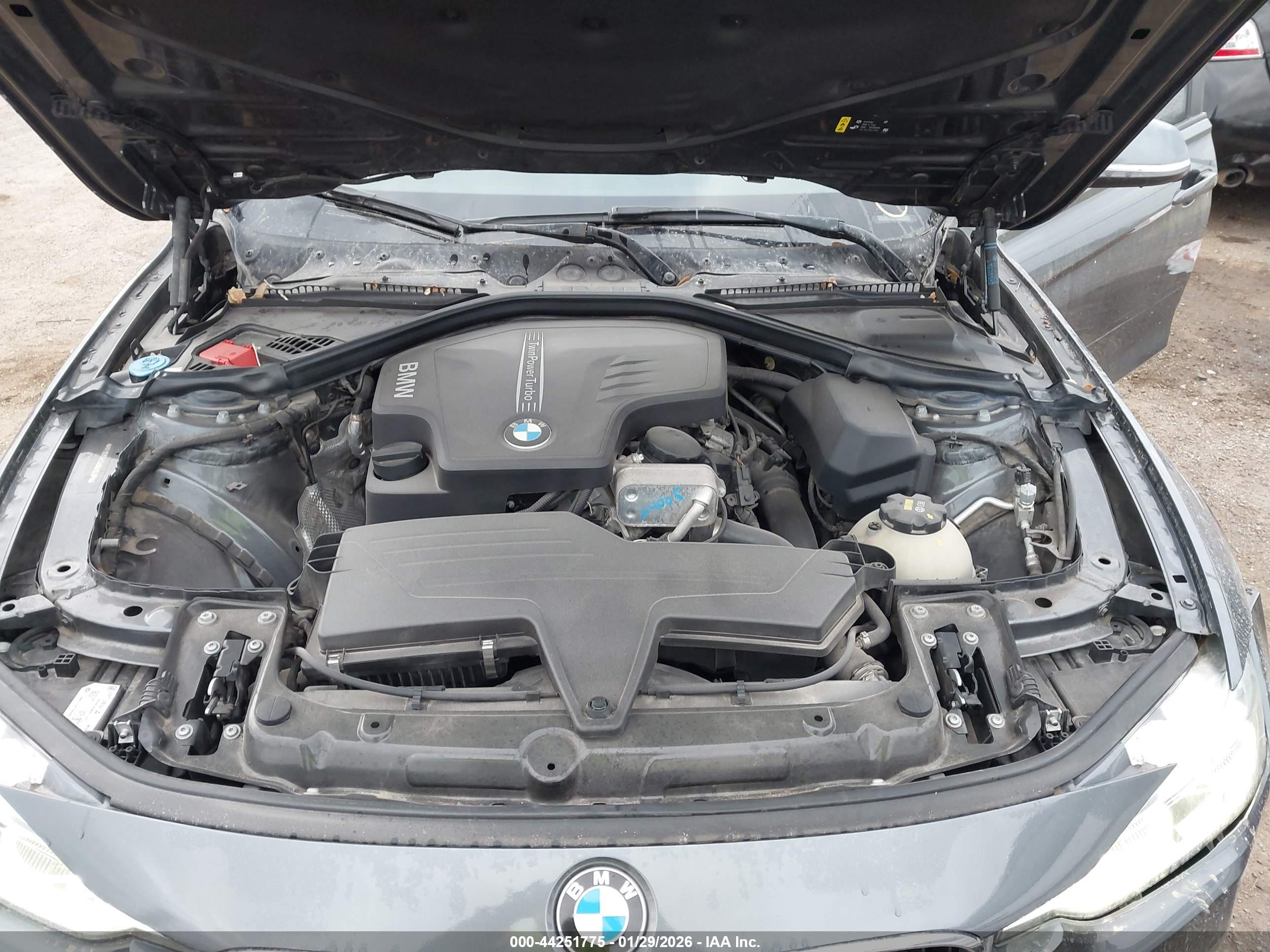 BMW 320I image 10
